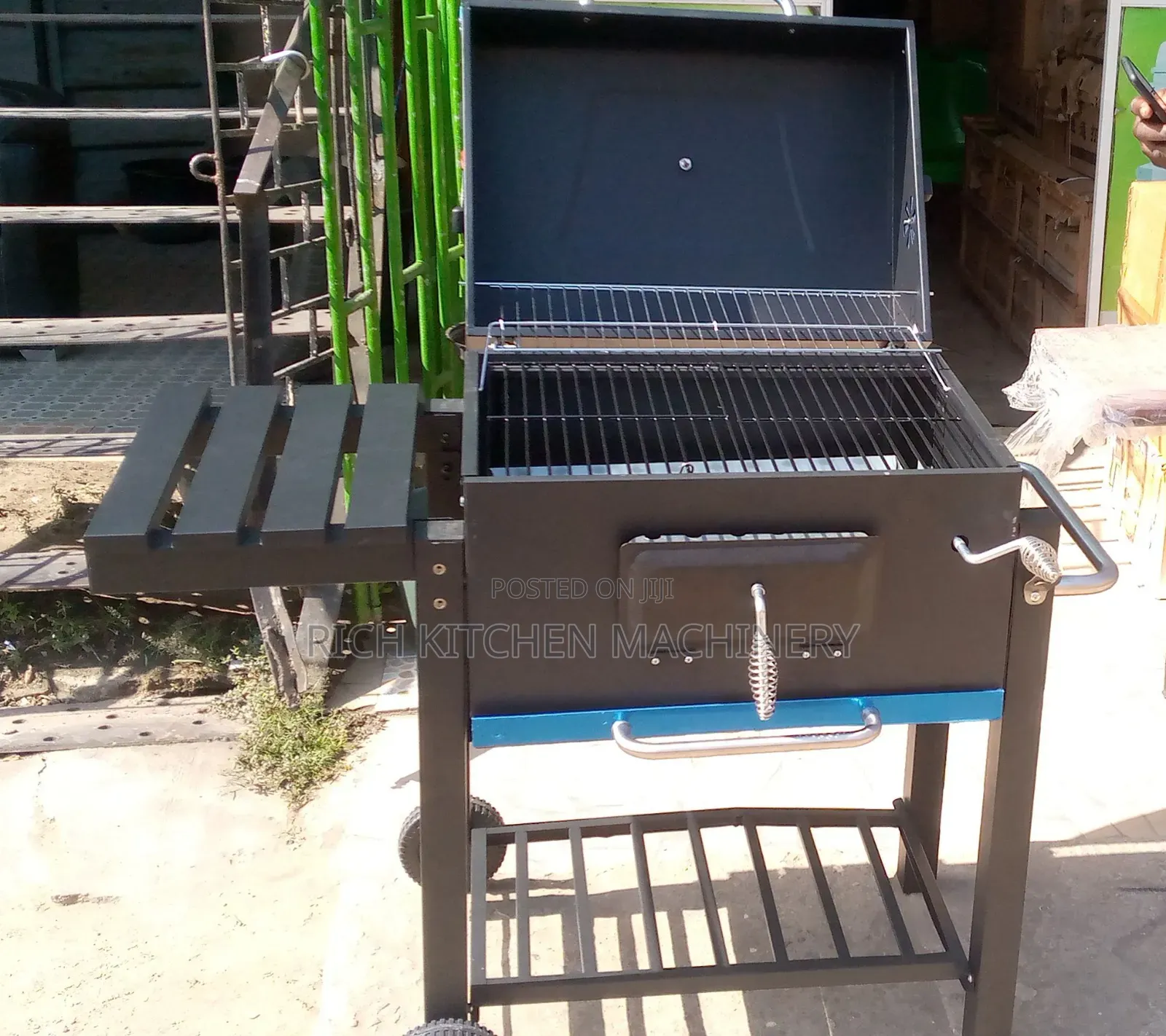 Charcoal Barbecue Grill (Foreign)