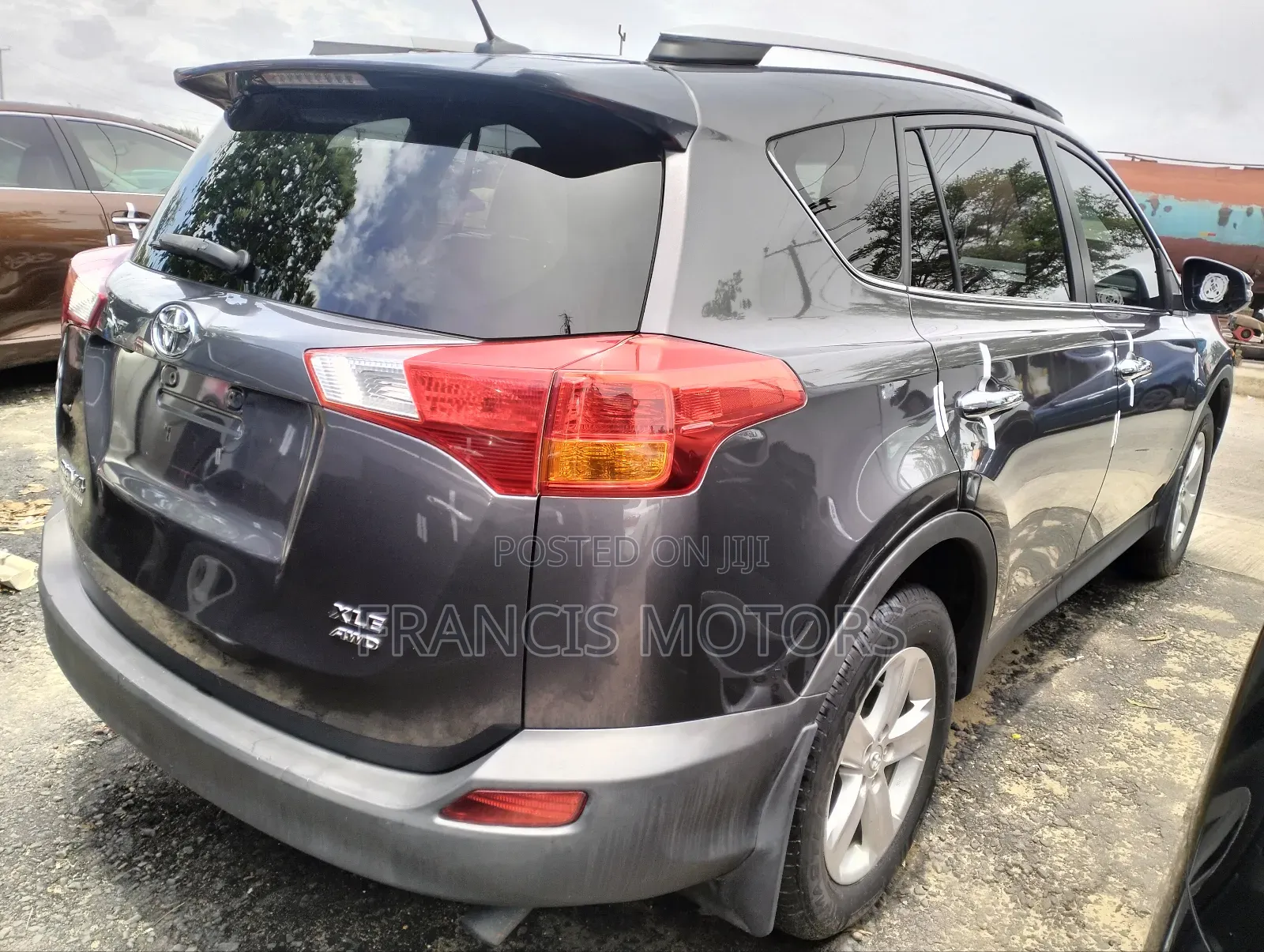 Toyota RAV4 XLE AWD (2.5L 4cyl 6A) 2013 Gray