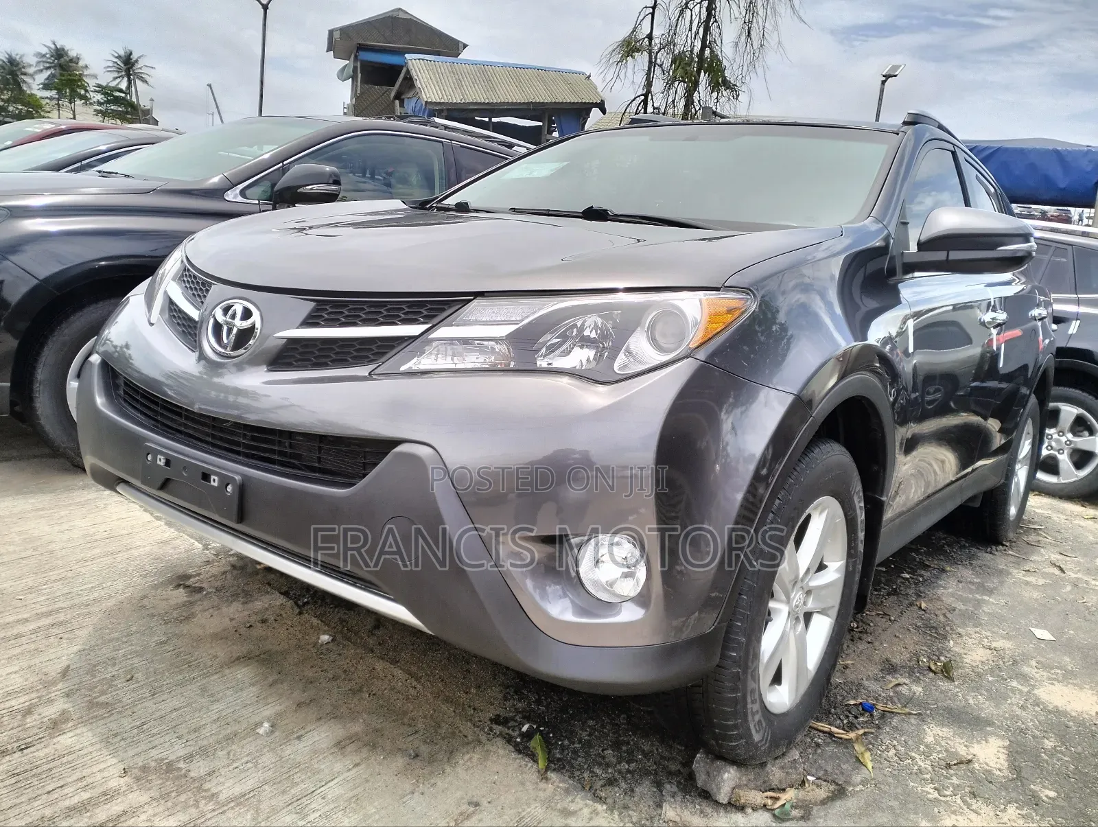 Toyota RAV4 XLE AWD (2.5L 4cyl 6A) 2013 Gray