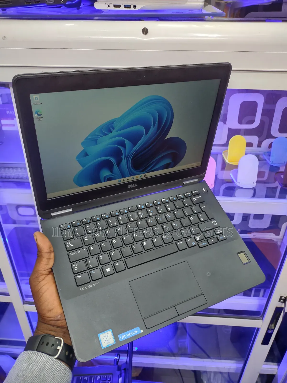 Laptop Dell Latitude 12 E7270 12GB Intel Core I7 SSD 256GB