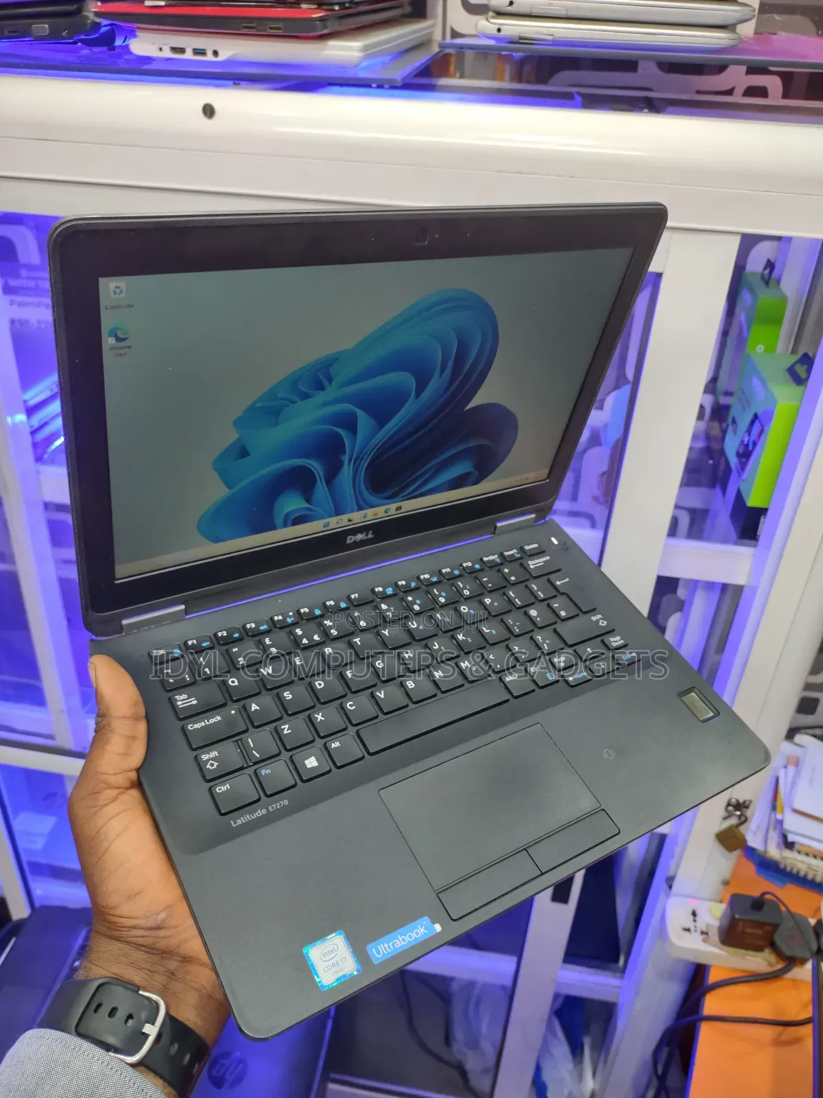 Laptop Dell Latitude 12 E7270 12GB Intel Core I7 SSD 256GB
