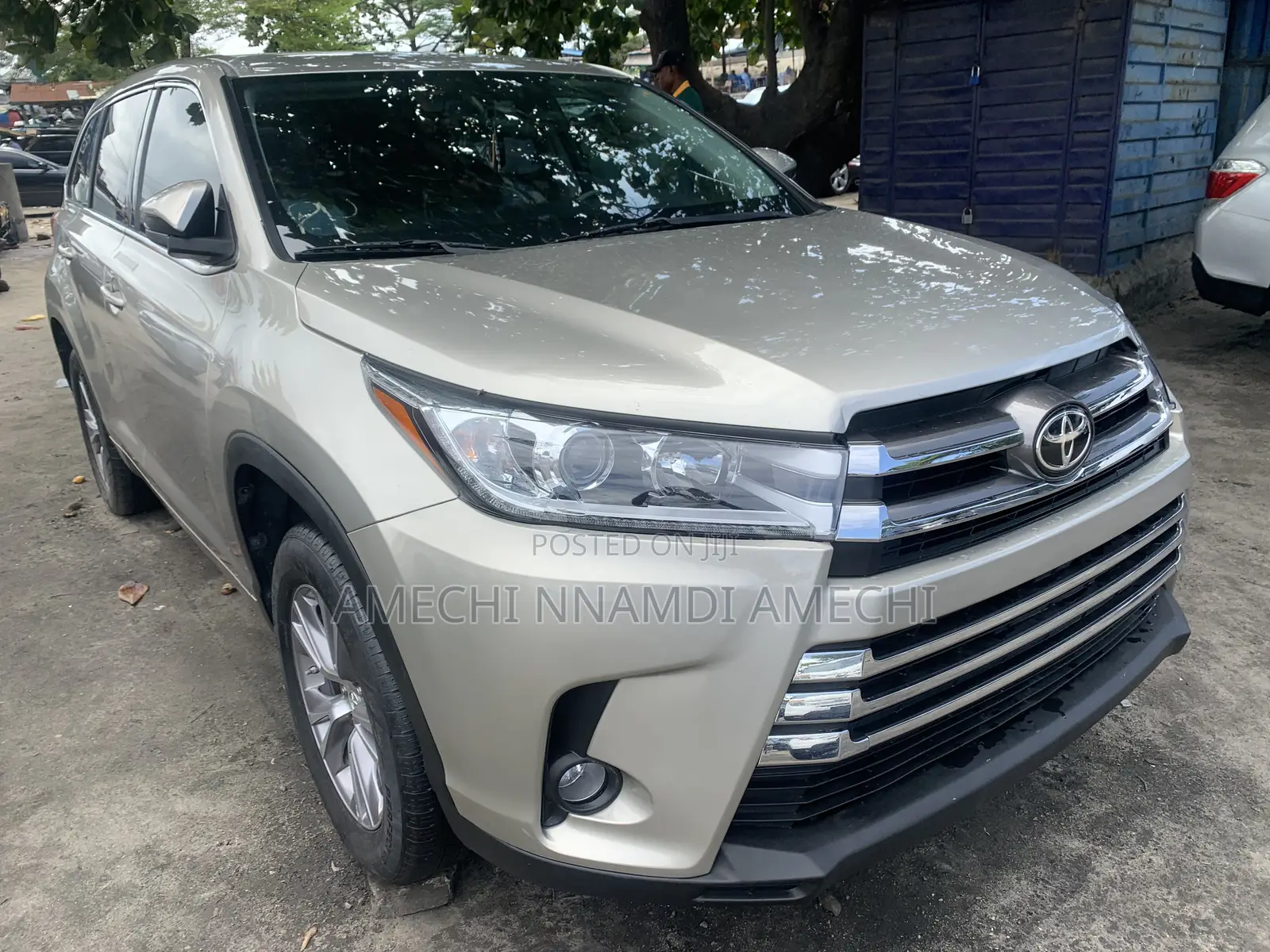 Toyota Highlander LE 4x4 V6 (3.5L 6cyl 8A) 2017 Gray