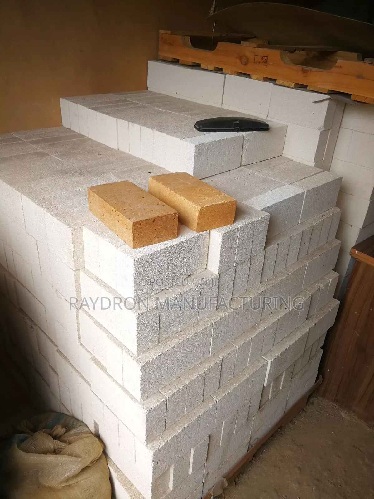 Insulation Bricks