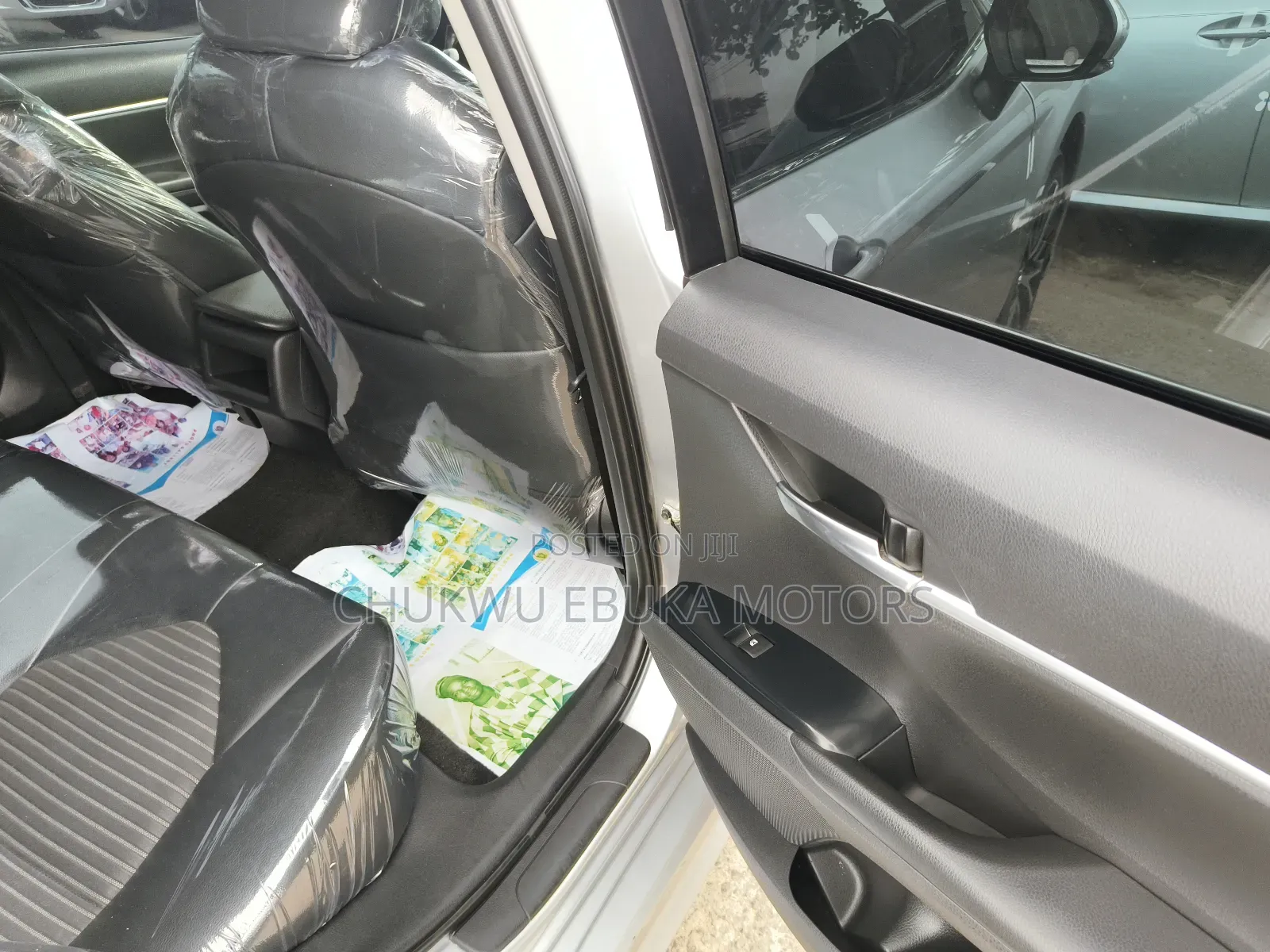 Toyota Camry SE FWD (2.5L 4cyl 8AM) 2018 Silver
