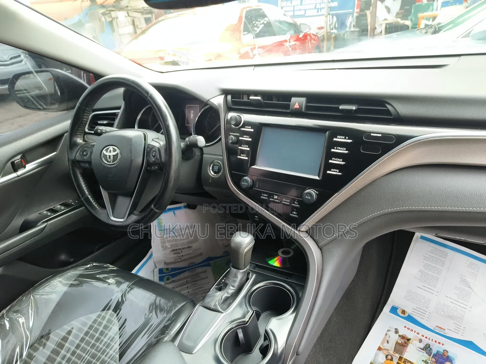 Toyota Camry SE FWD (2.5L 4cyl 8AM) 2018 Silver