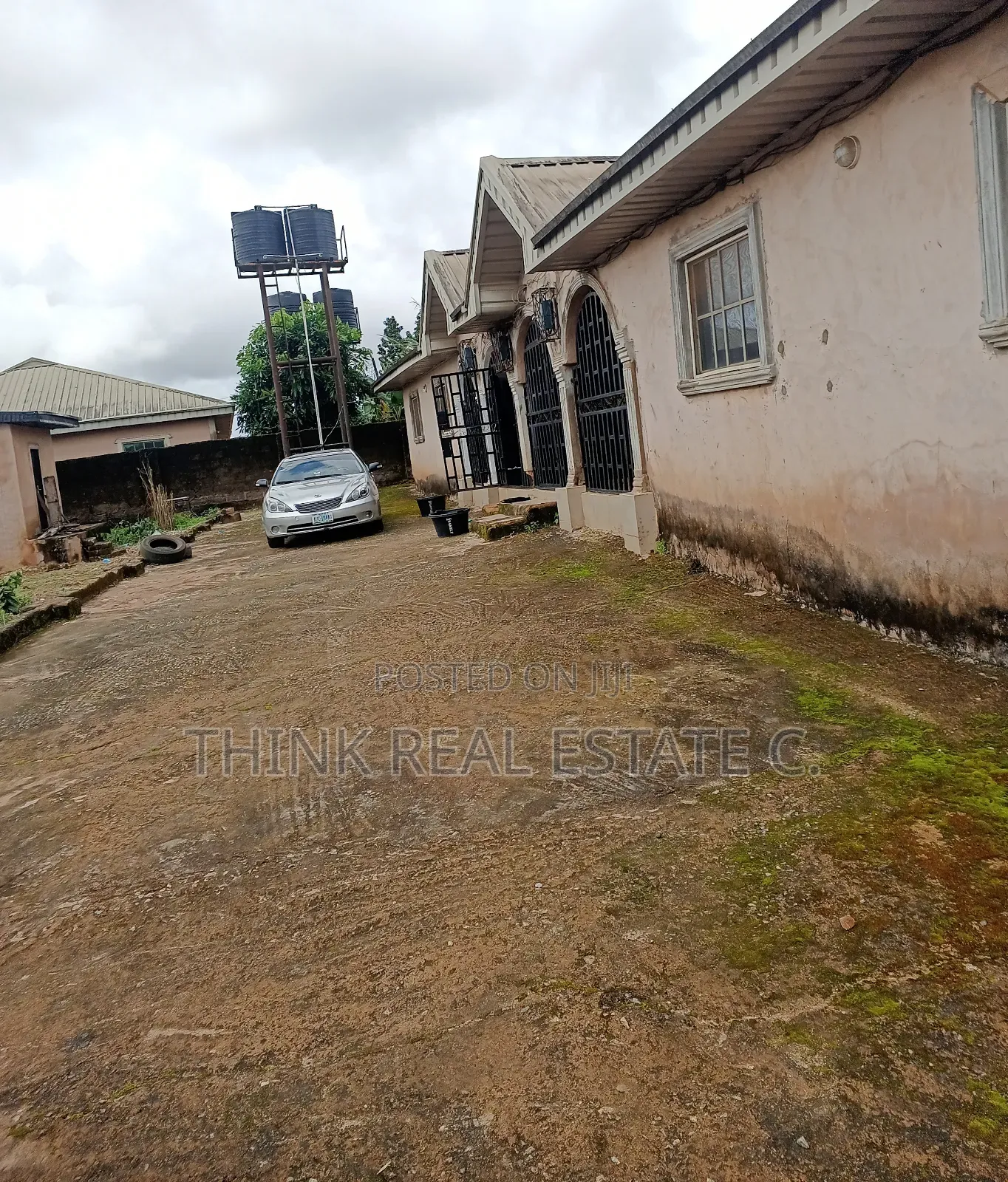 3bdrm Block of Flats in Isihor,Benin City for sale
