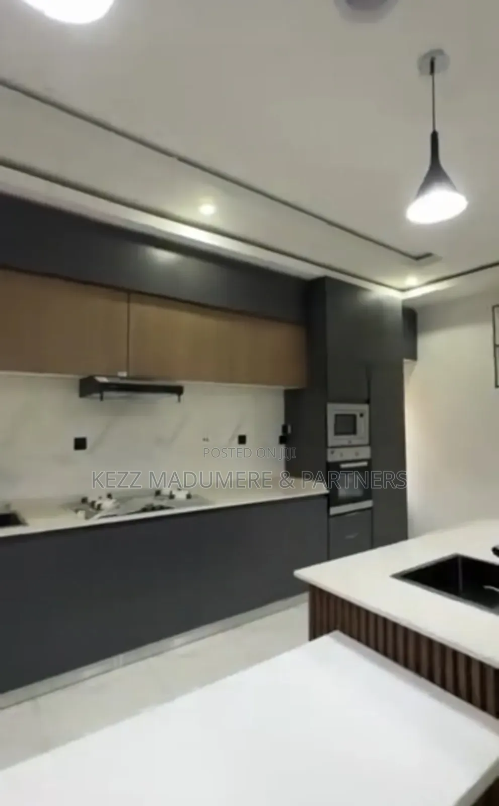 6bdrm Duplex in Apo Resettlement , for sale