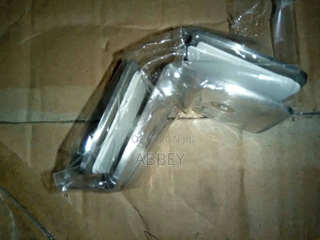 L Angle Glass Connector