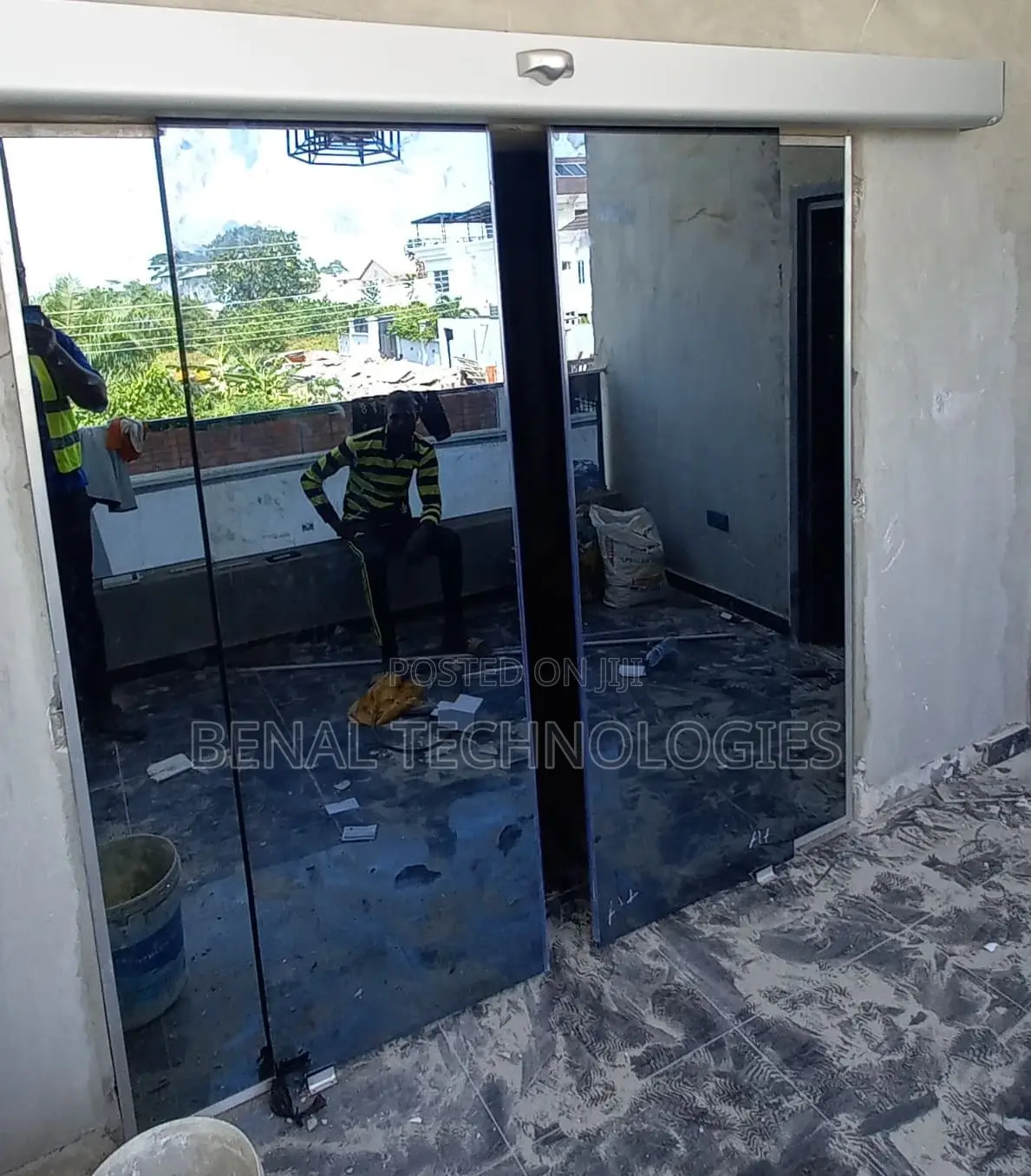 Smart Sensors: The Key to Glass Door Efficiency