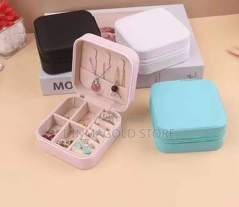 Jewelry Box Holder