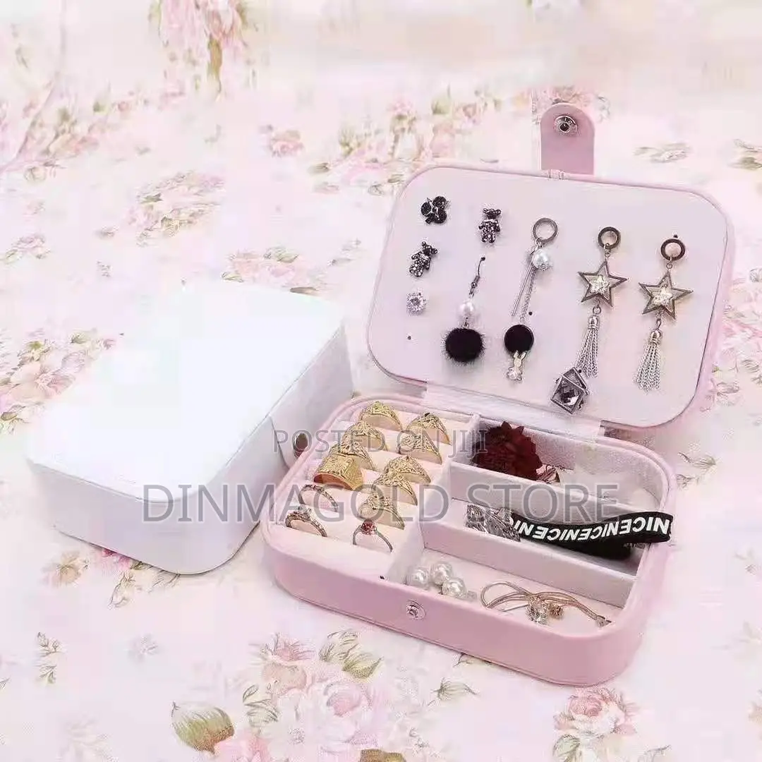 Jewelry Box Holder