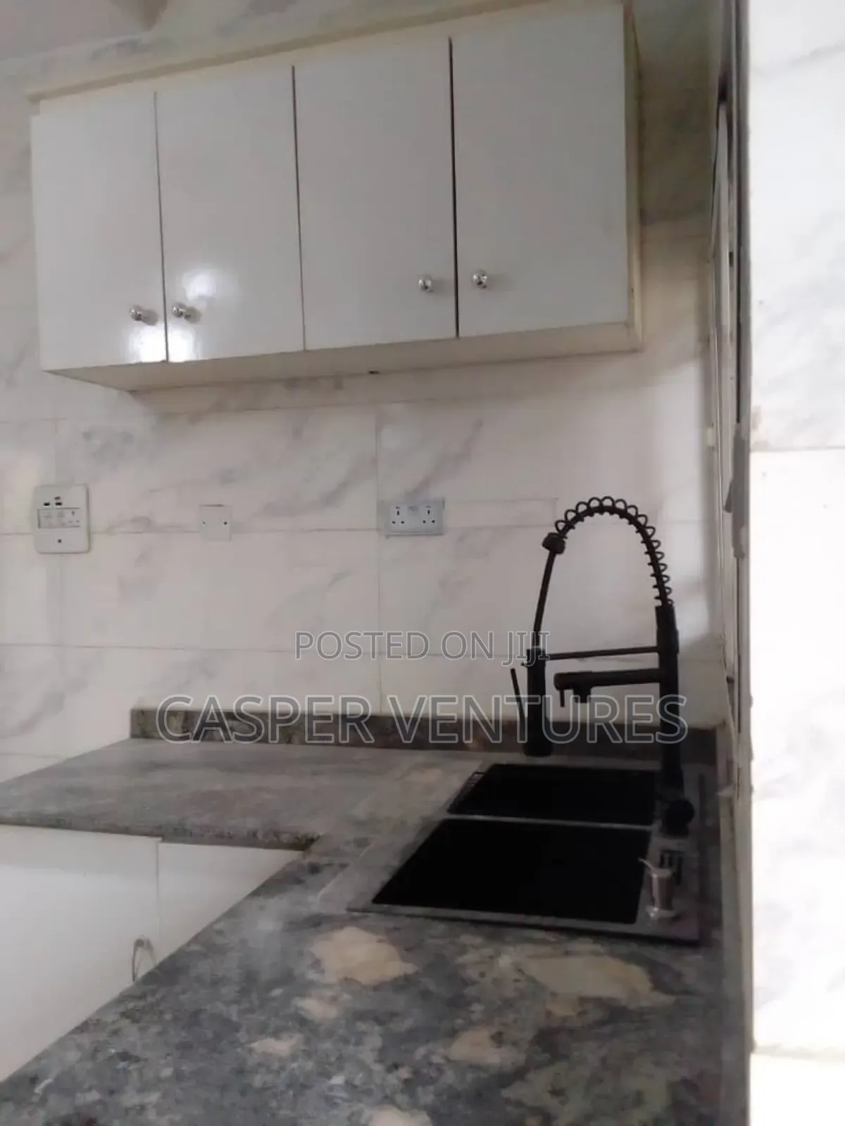 1bdrm Room & Parlour in Paradise 3, Chevron for rent