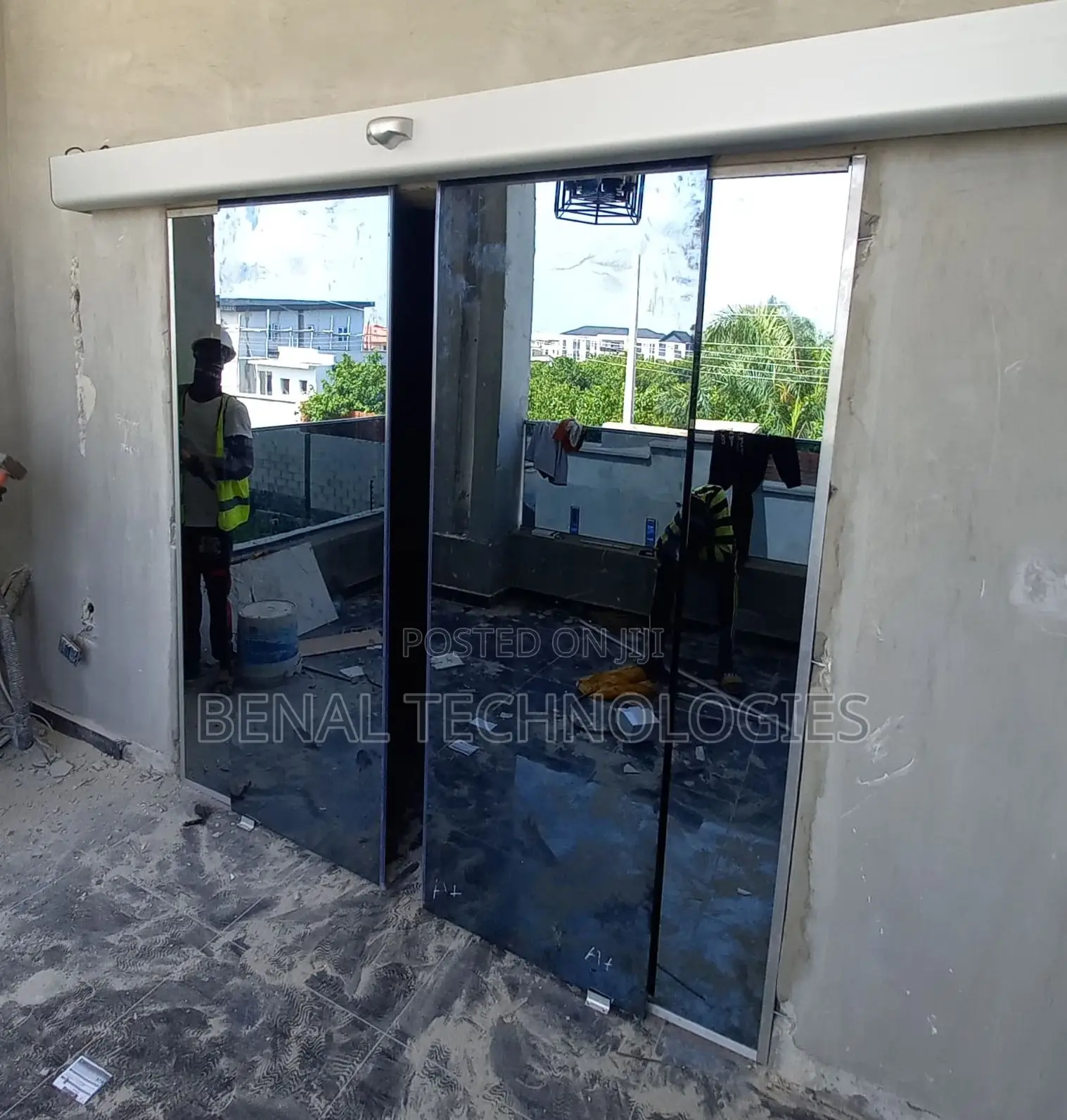 Smart Motion Detector for Glass Entrances