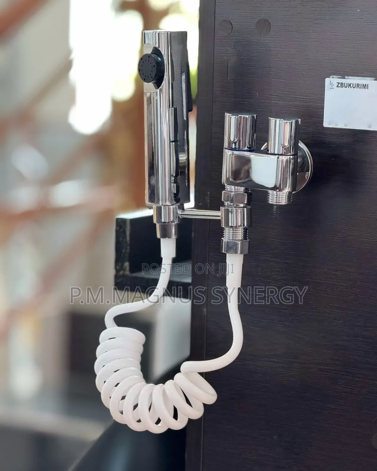 England Standard Black Pleasing Shower.