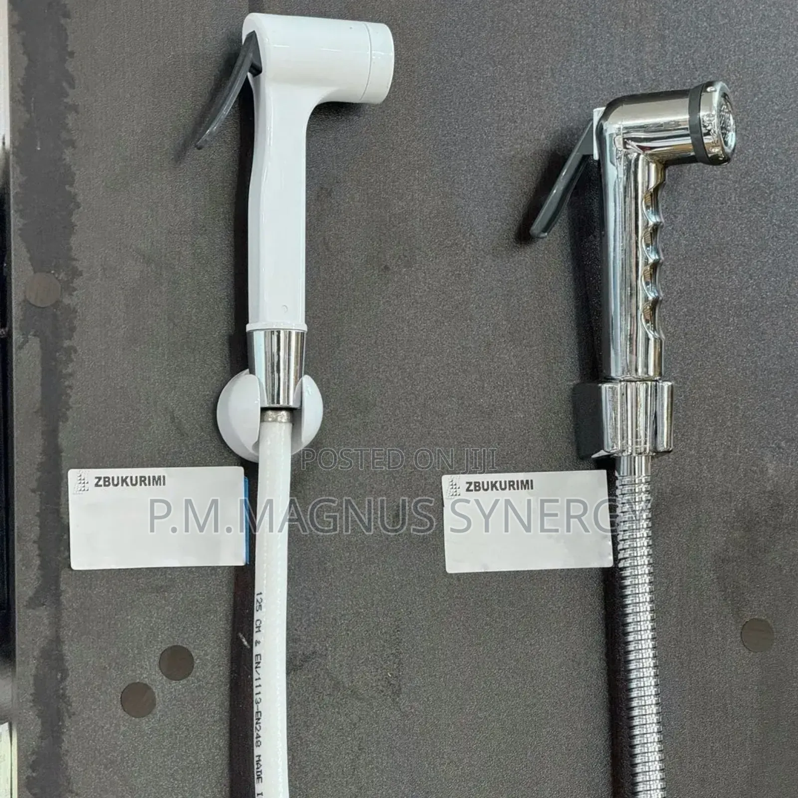 England Standard Black Pleasing Shower.