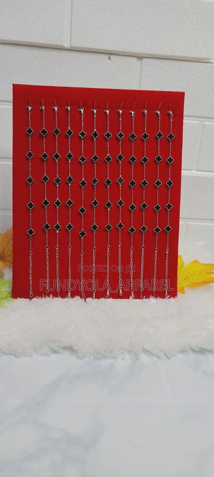 High Quality Black and Silver Mix Vca Hand Chain