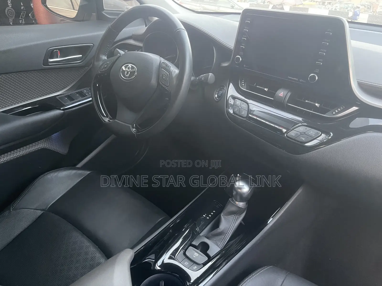 Toyota C-HR Limited 2021 White