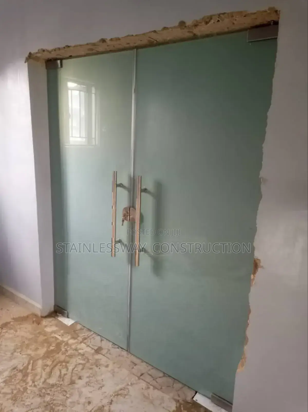 SWING DOOR With 10mm Glass