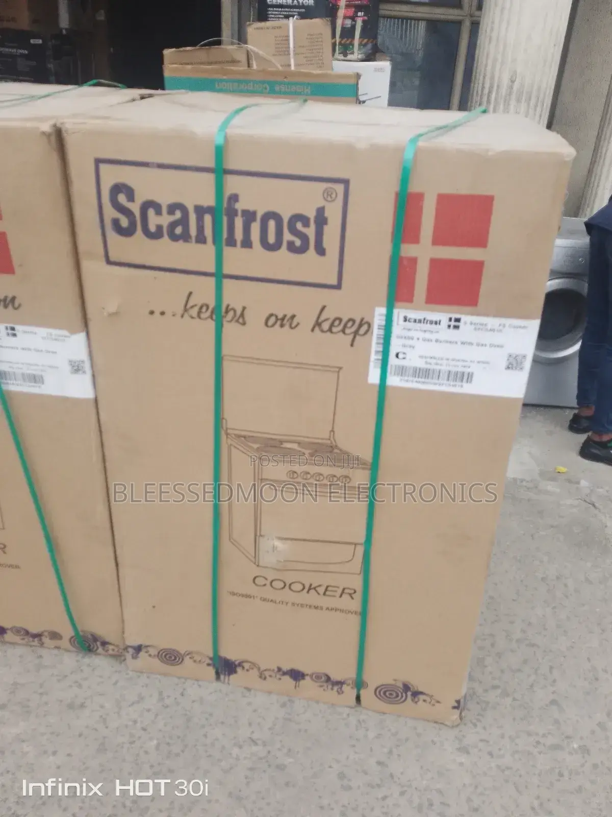Scanfrost Standing Cooker 4 Buner Gas Cooker 2 Years W