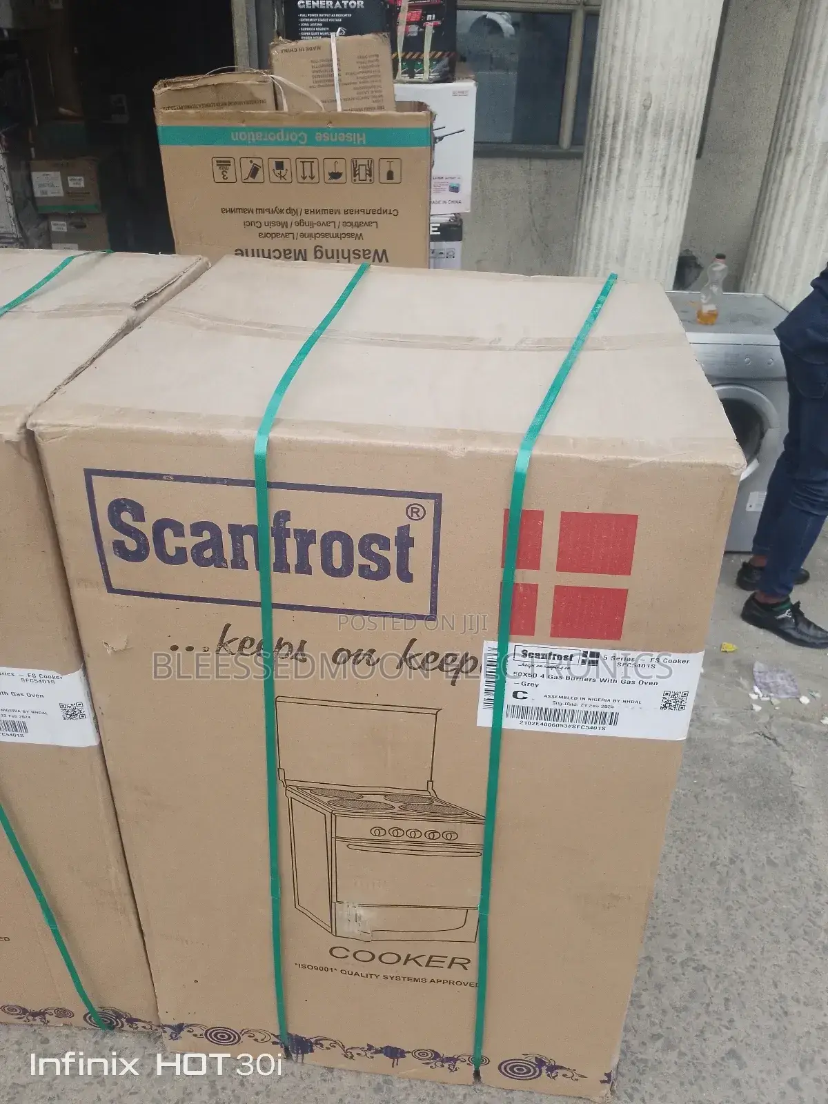 Scanfrost Standing Cooker 4 Buner Gas Cooker 2 Years W