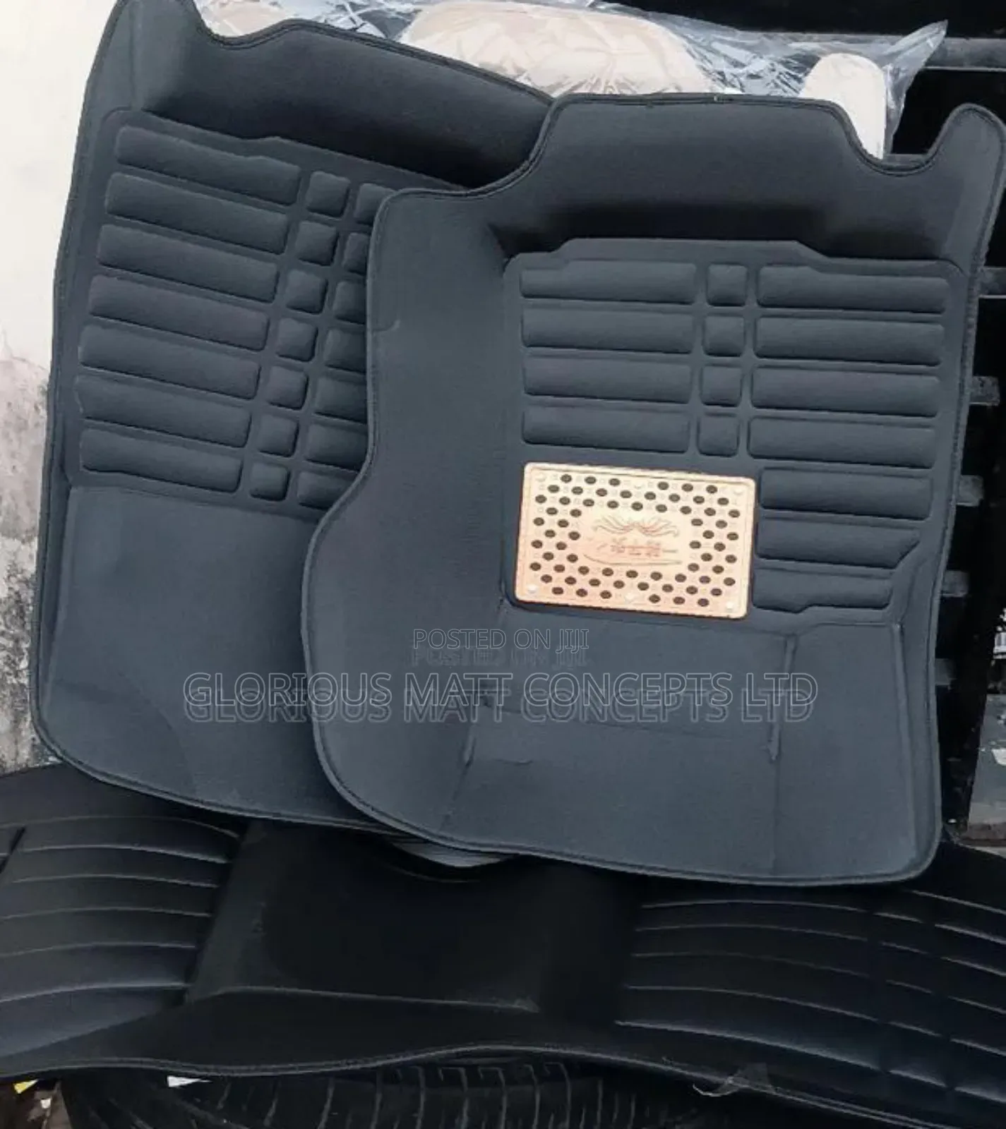 Hilux Floor Mats Set
