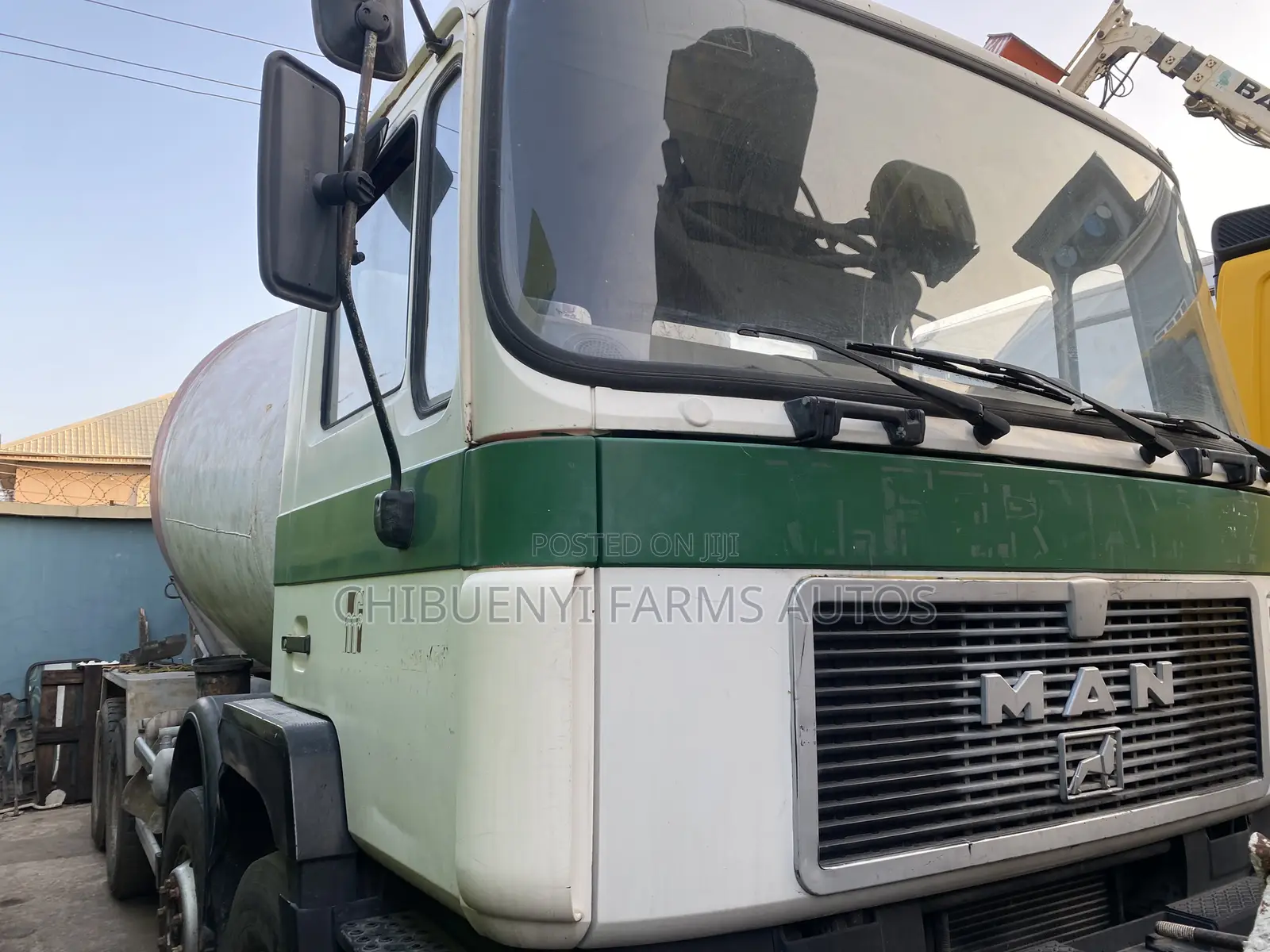 Concrete Mixer - 12 Tyres