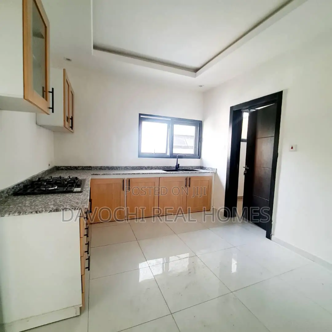 4bdrm Maisonette in Ikoyi S.W for rent