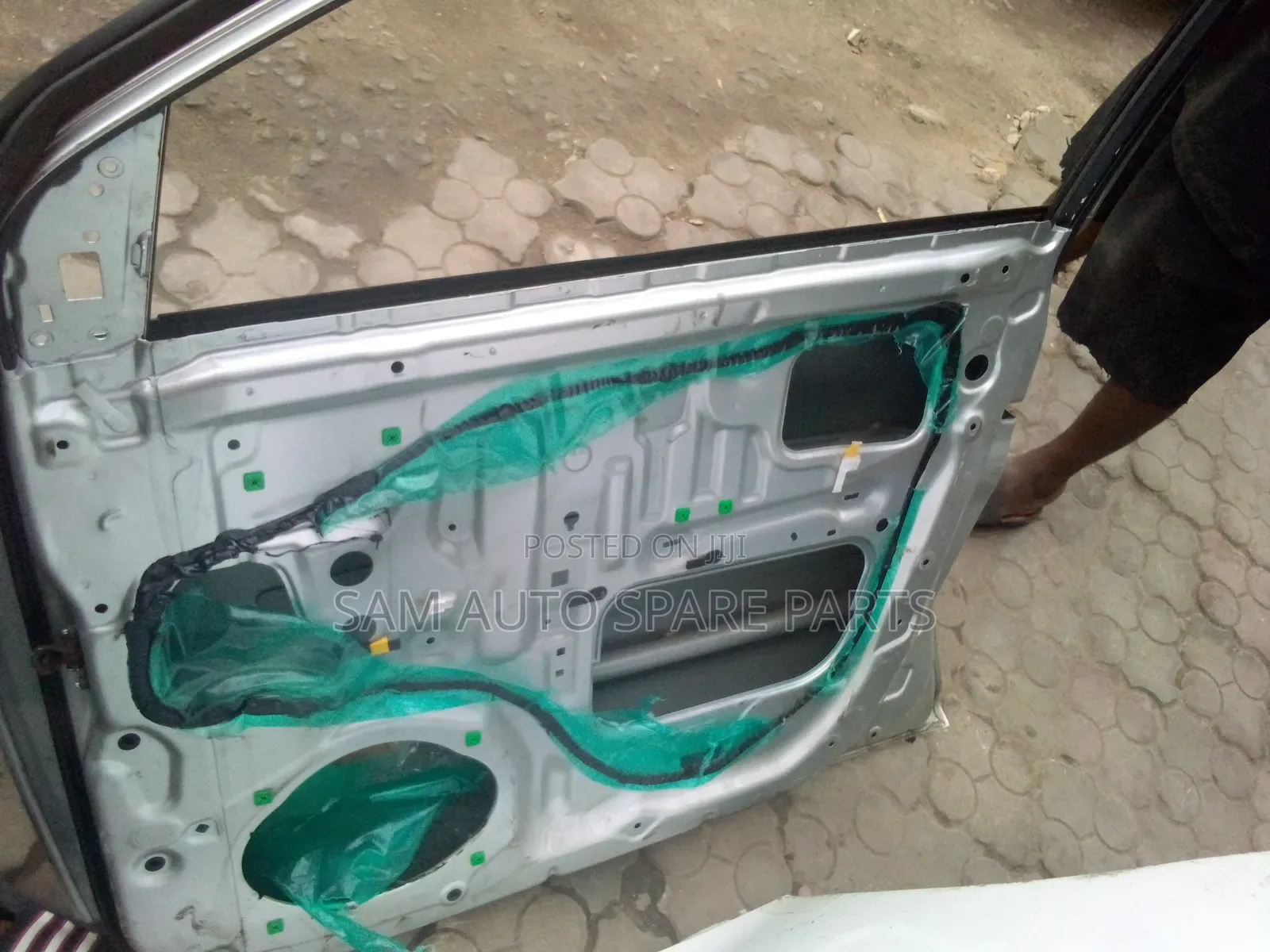 Lexus RX 330 Empty Door Front Right Side