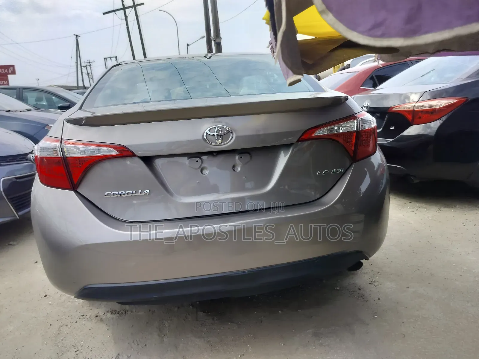 Toyota Corolla 2015 Gold