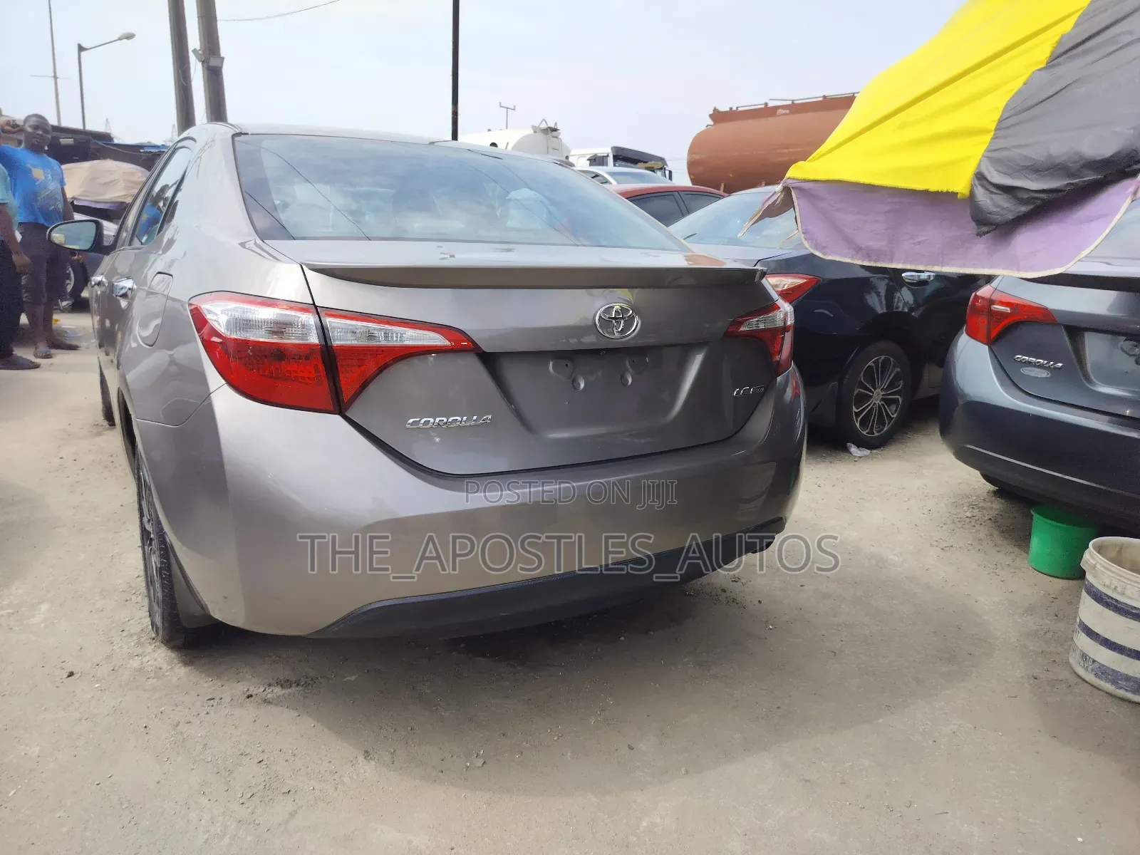 Toyota Corolla 2015 Gold