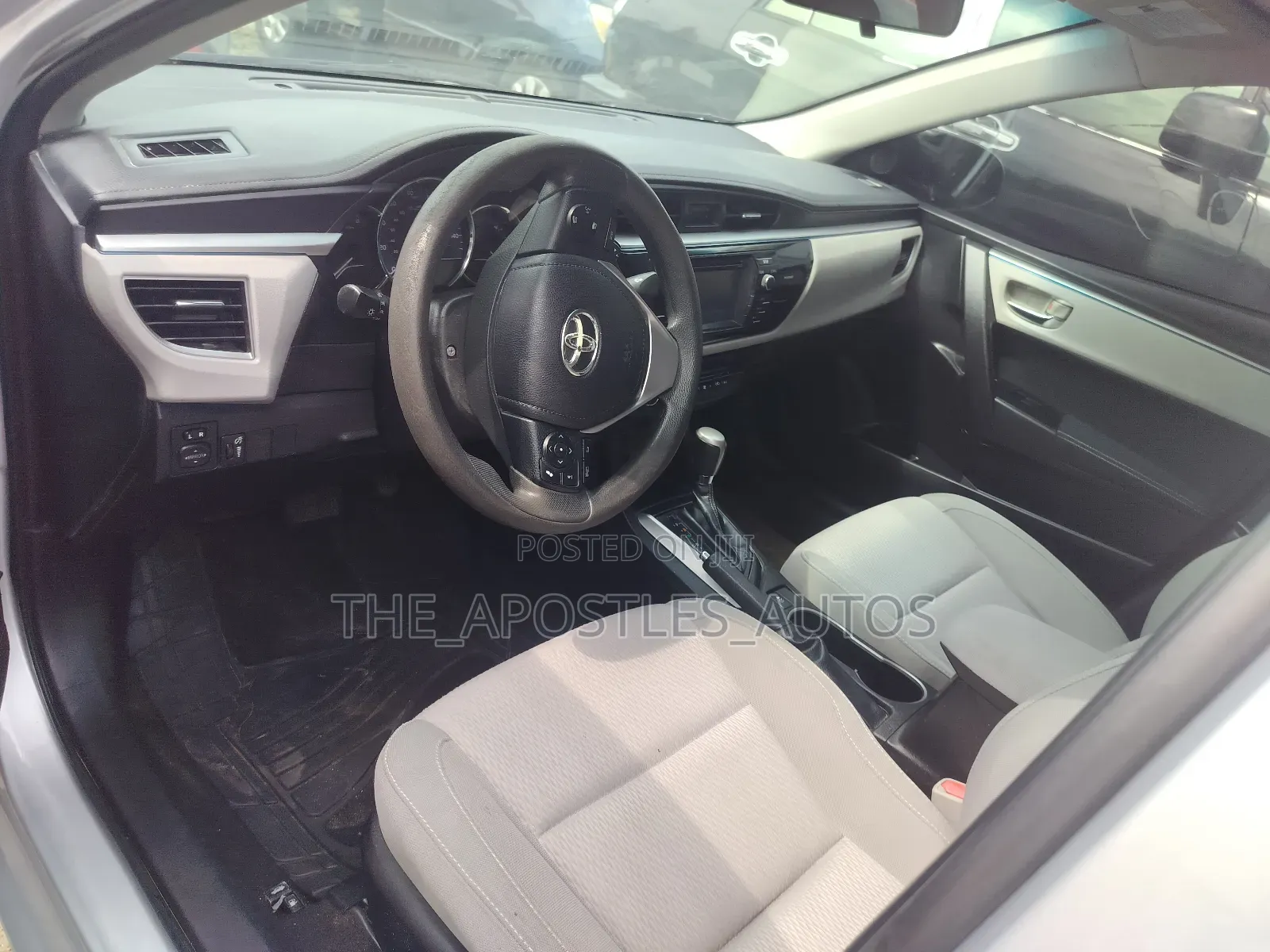 Toyota Corolla 2015 Silver