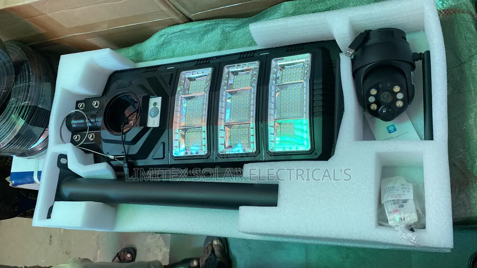 High Quality 450w Ai Solar Street Light With Camera 2 in 1