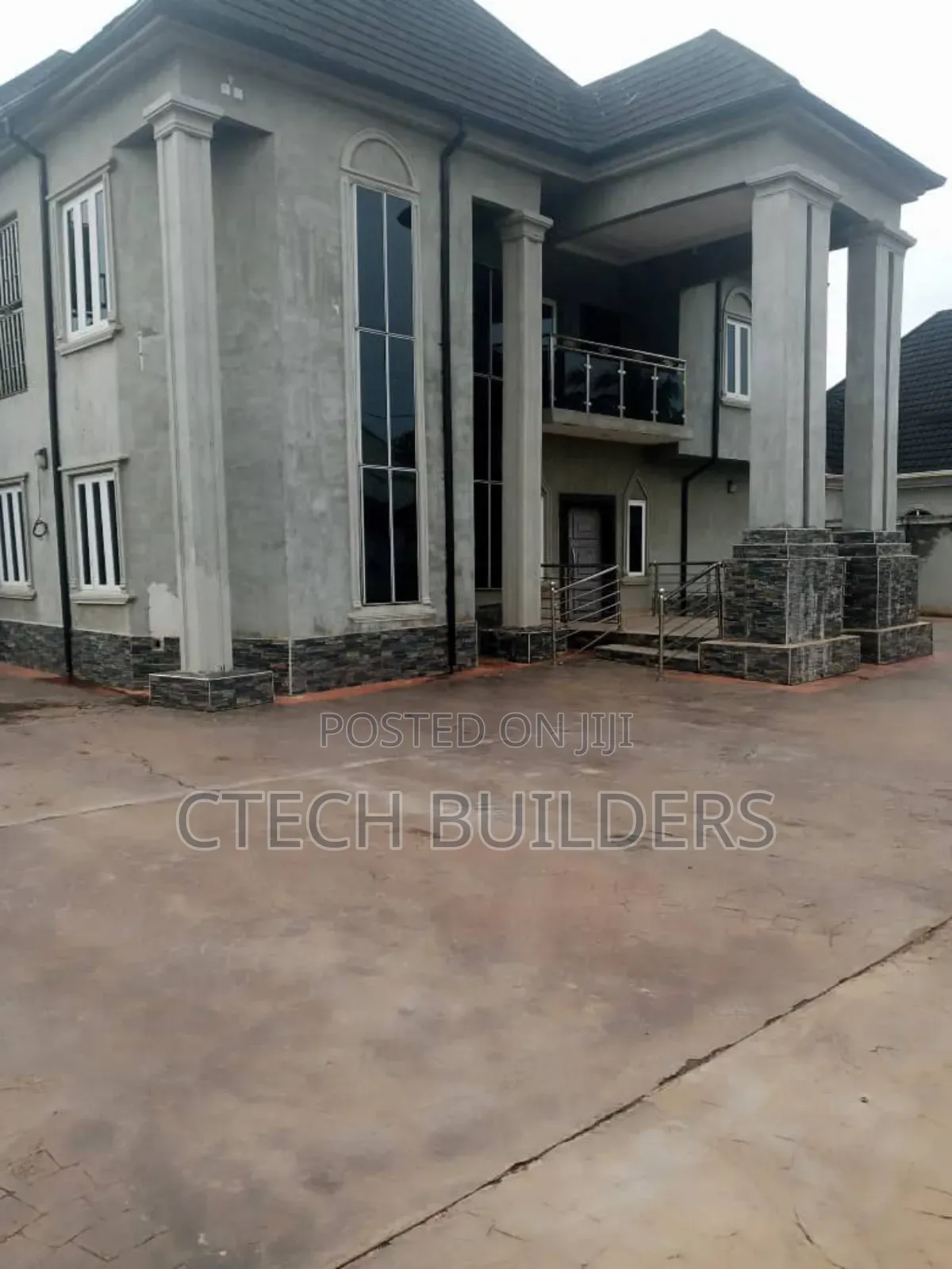 6bdrm Duplex in Benin City for sale