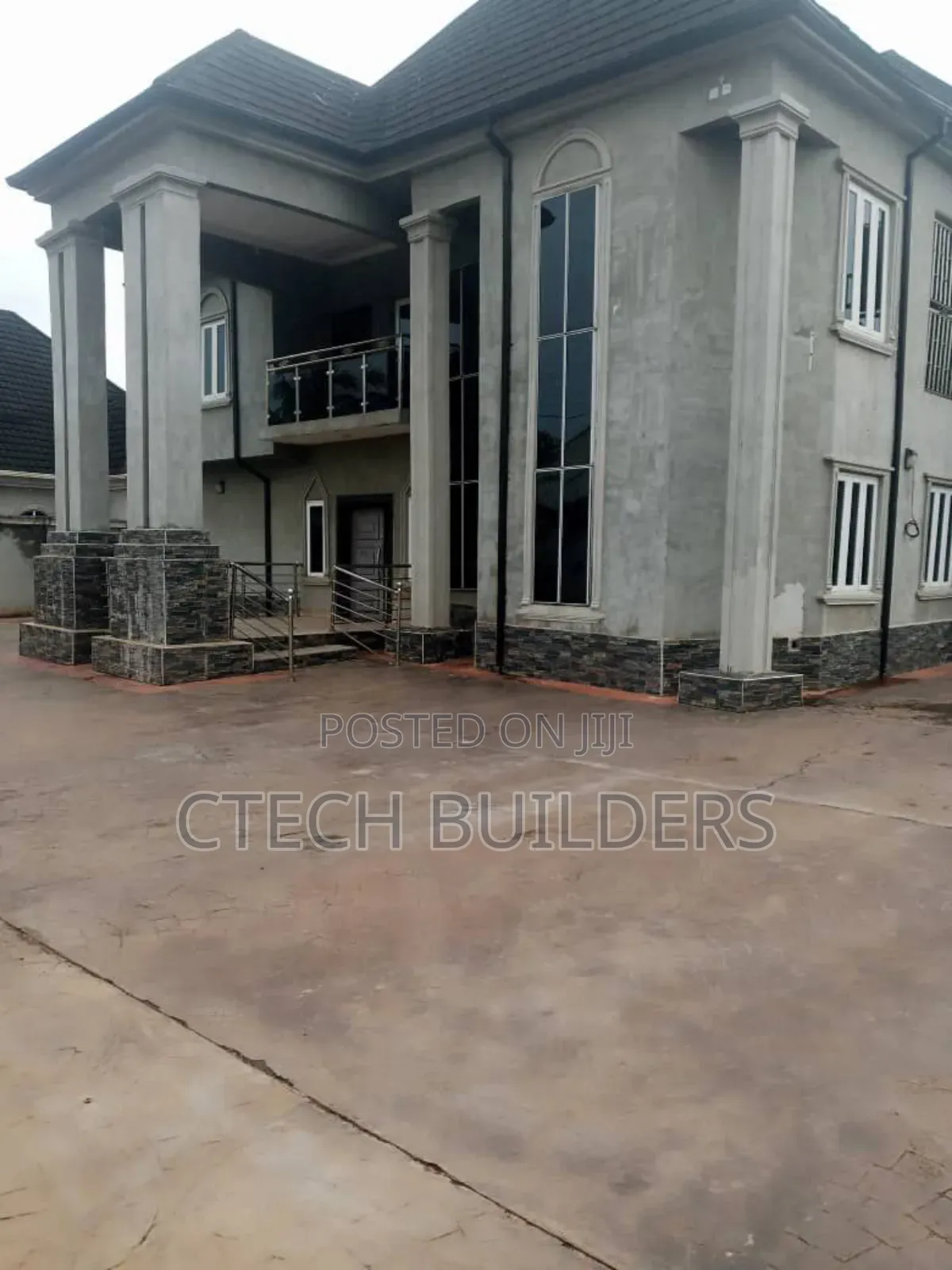 6bdrm Duplex in Benin City for sale