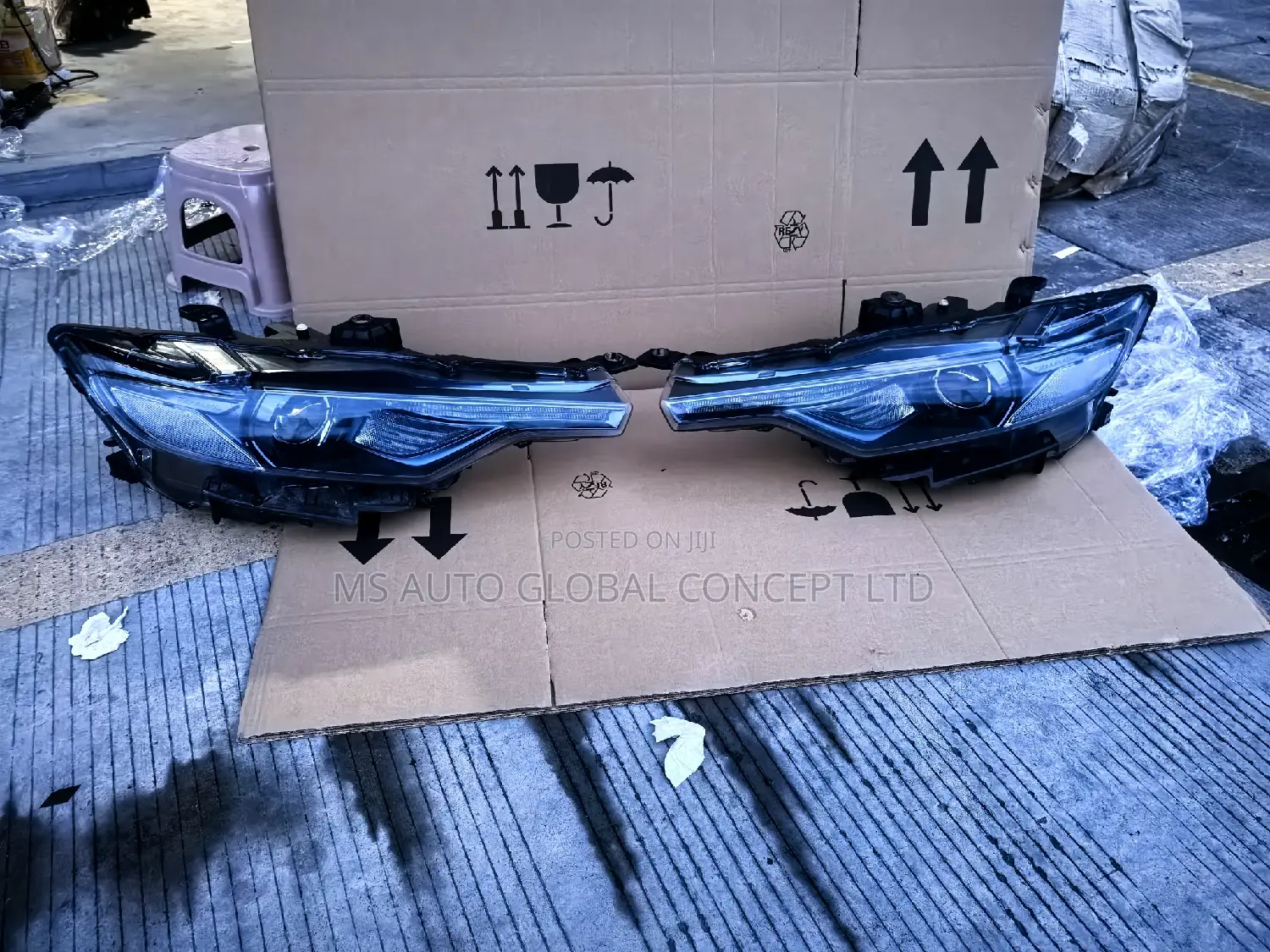 Maserati Levante Headlights