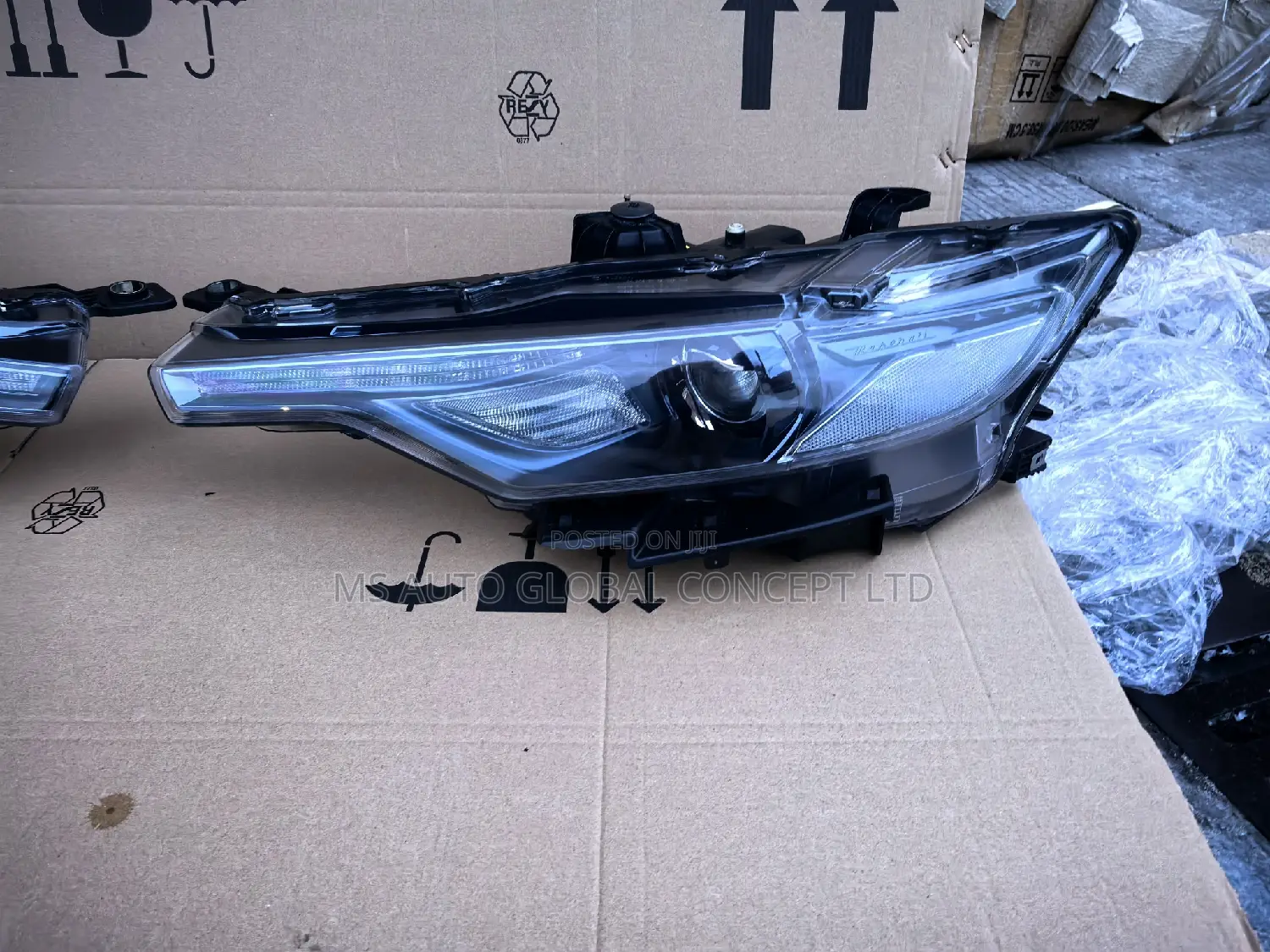 Maserati Levante Headlights
