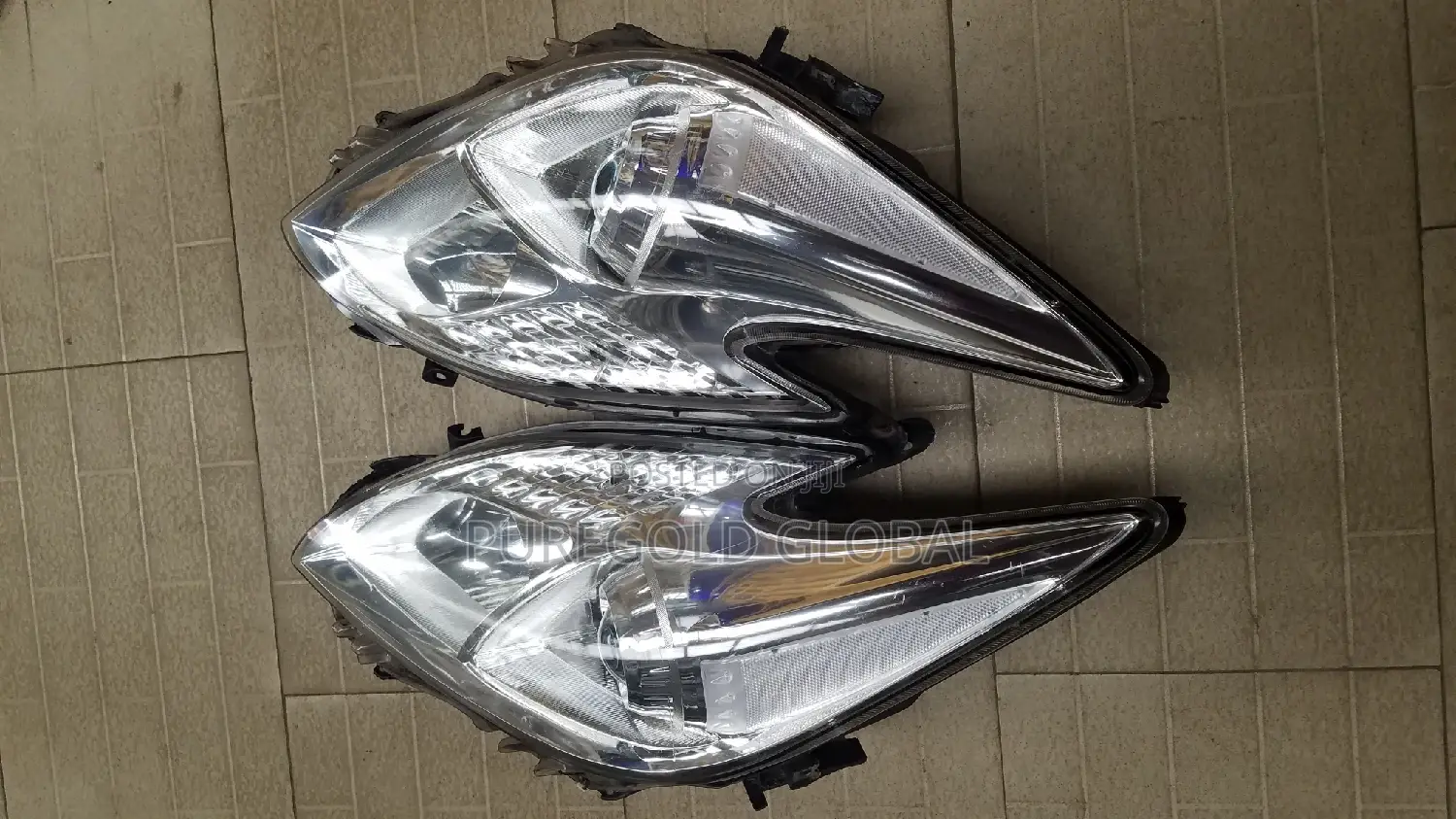 Toyota Prius Hybrid Headlamps Available