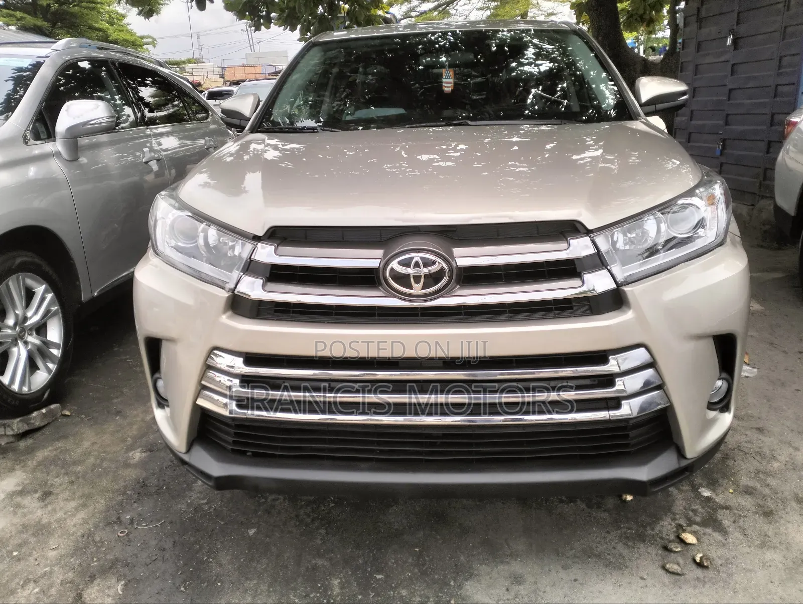 Toyota Highlander 2015 Gold