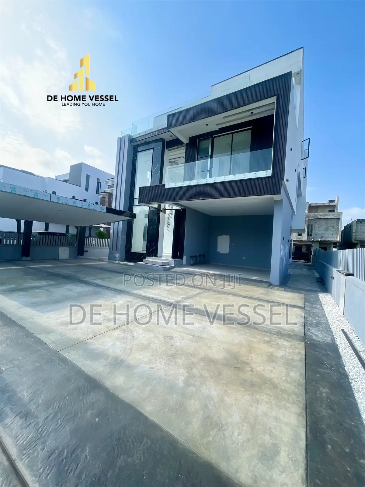 5bdrm Duplex in Lekki for sale