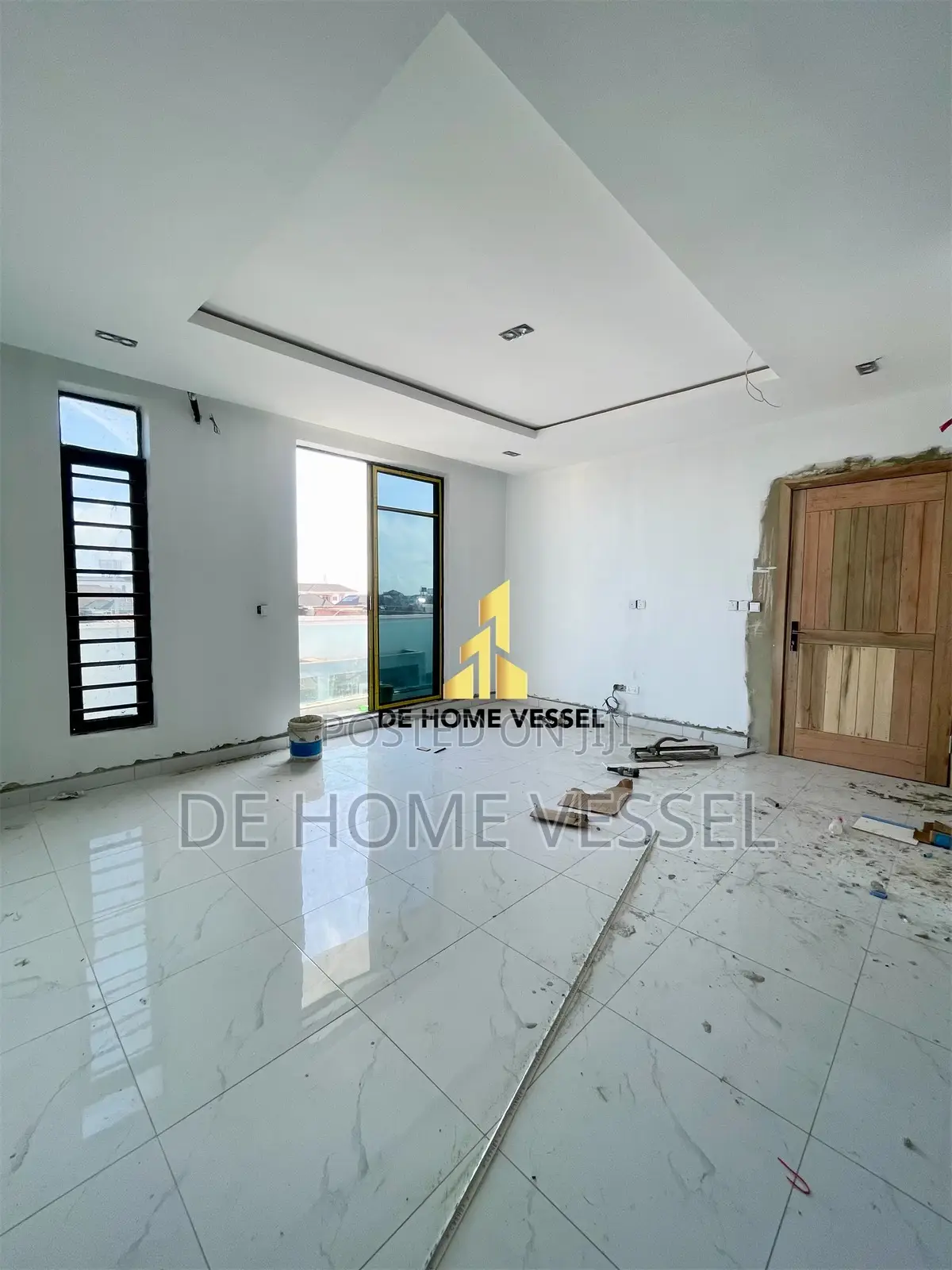 2bdrm Apartment in Chevron for sale