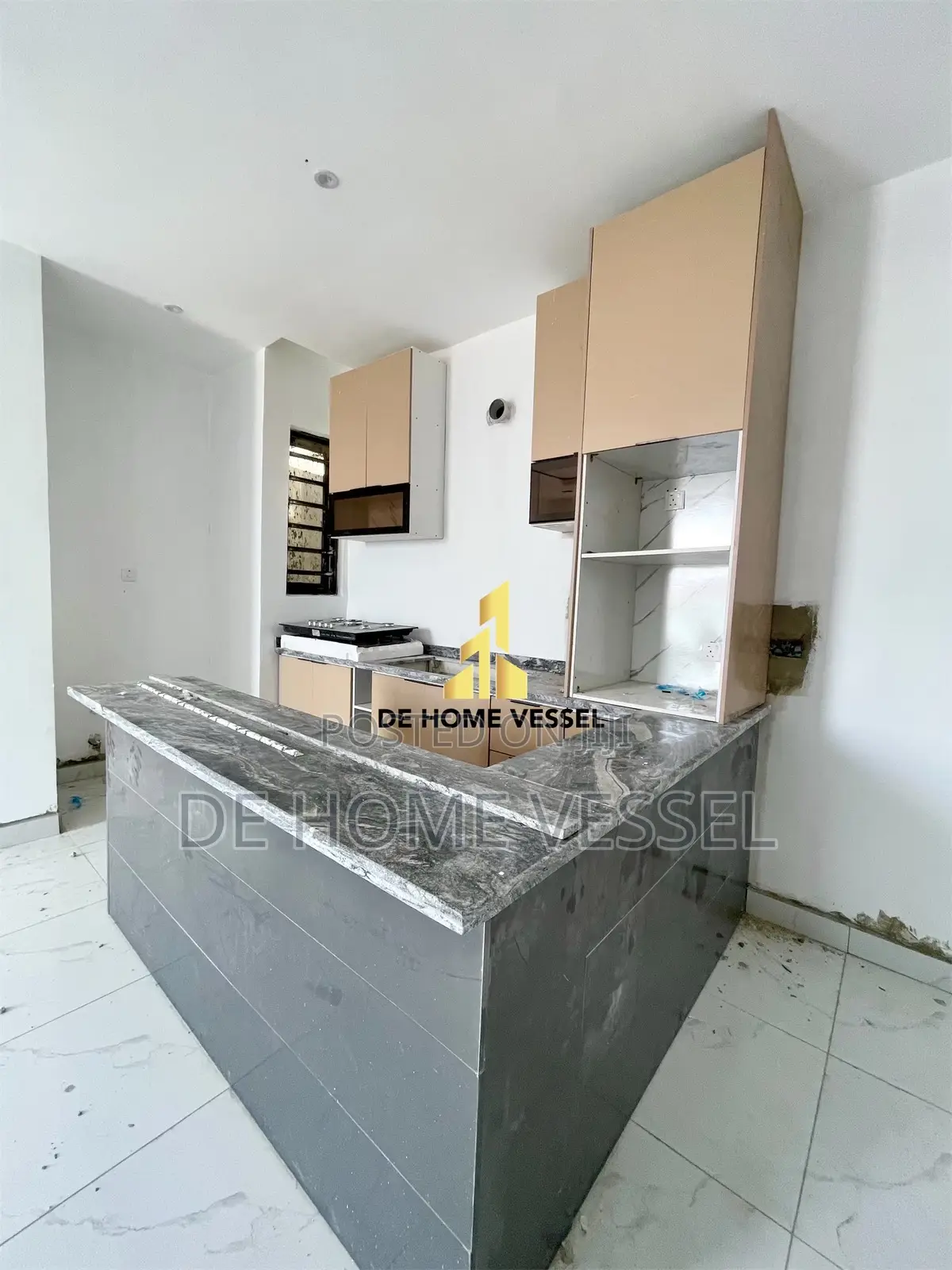 2bdrm Apartment in Chevron for sale