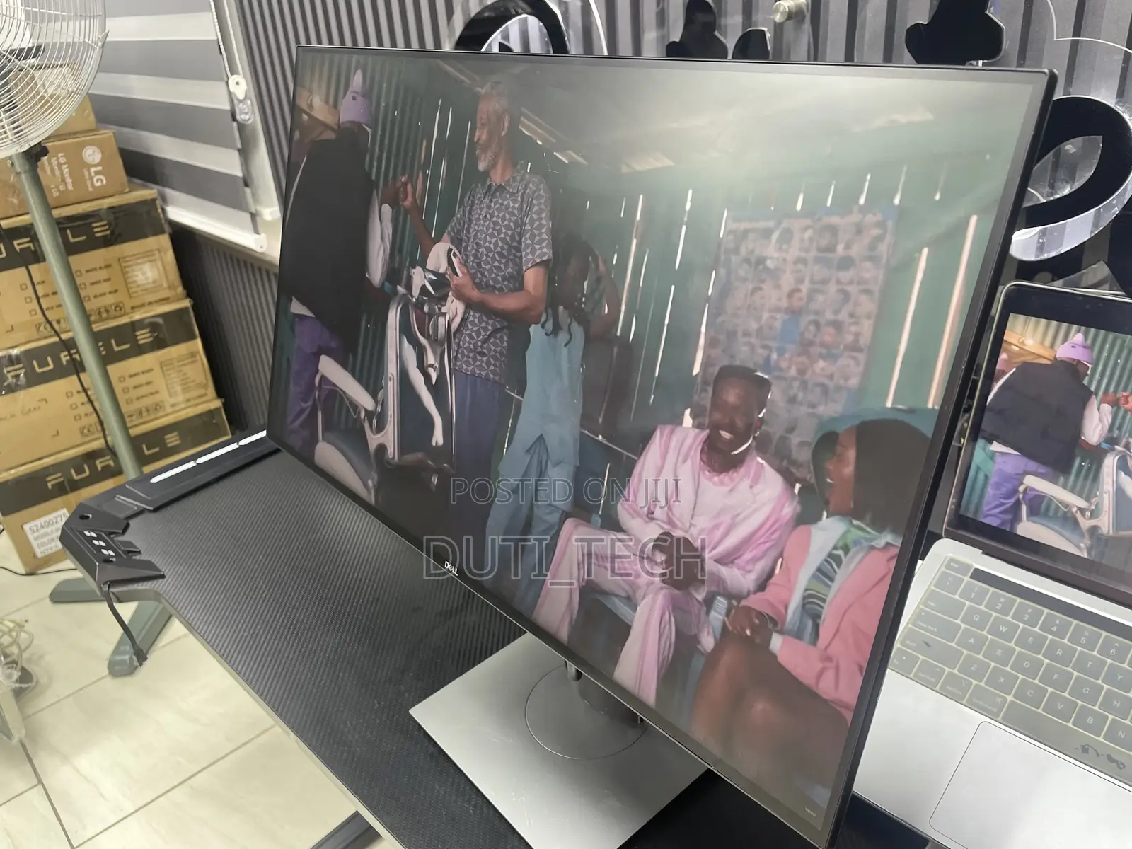 Dell Ultrasharp 24-Inch USB-C Full Hd Monitor