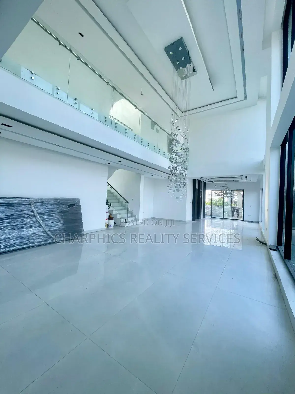 5bdrm Duplex in Lekki for sale