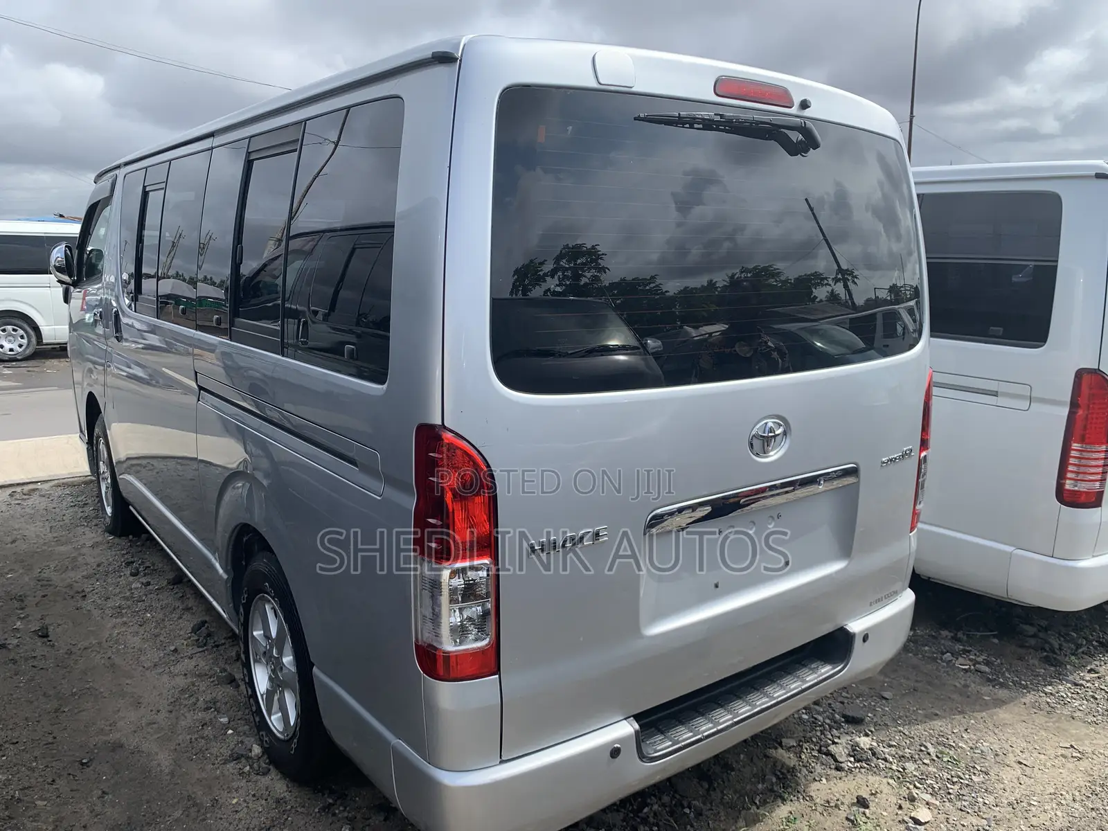Toyota HiAce 2012 Silver