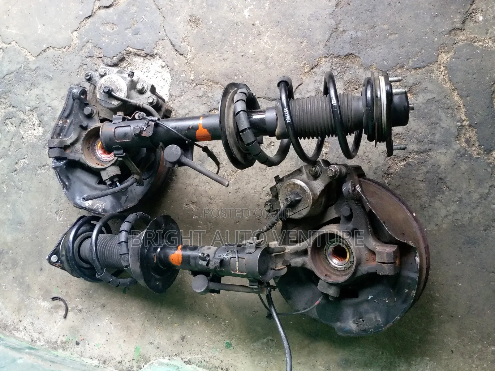 Complete Hub and Front Shock for Hyundai Sonata 2012