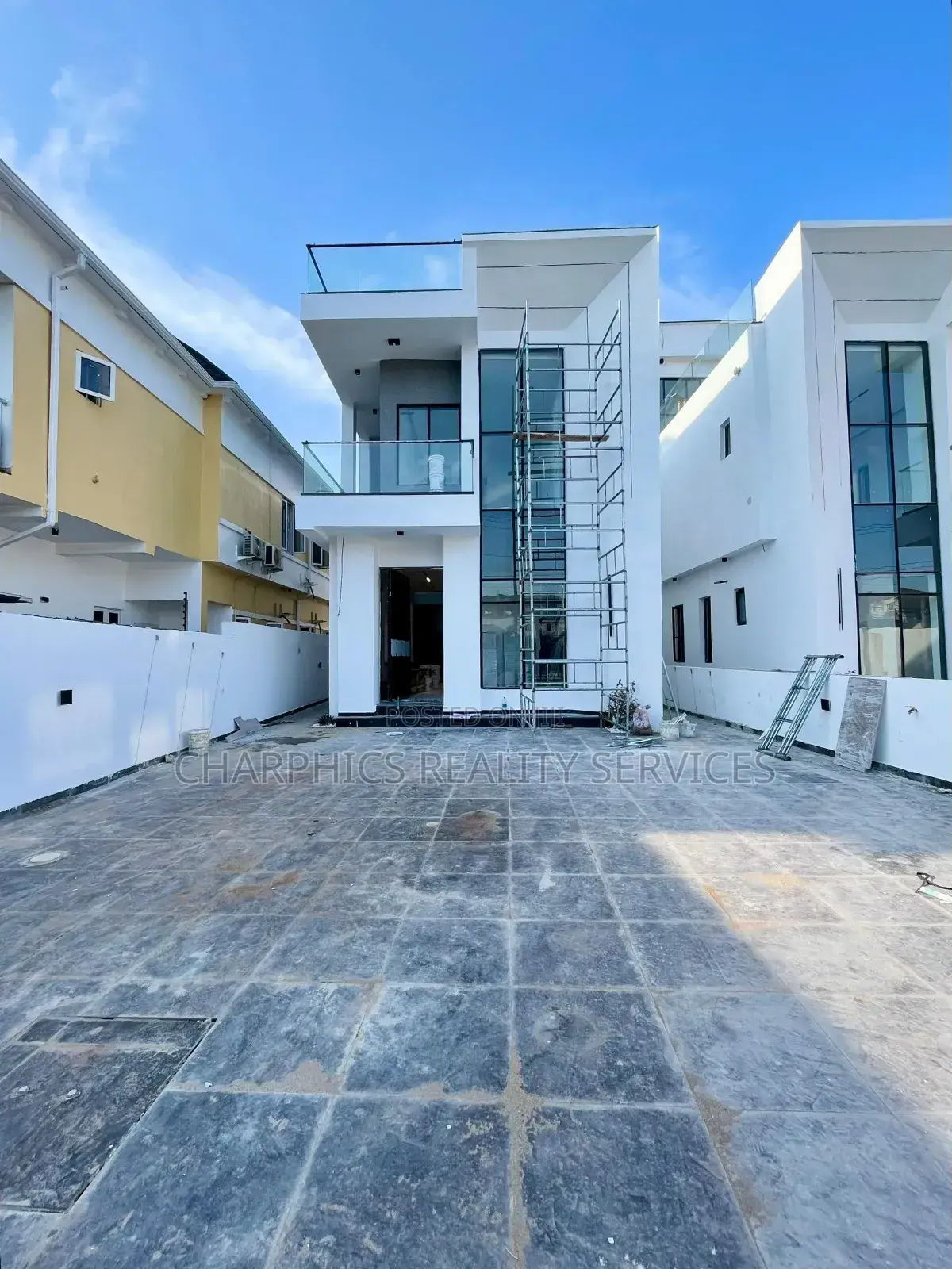 5bdrm Duplex in Lekki for sale