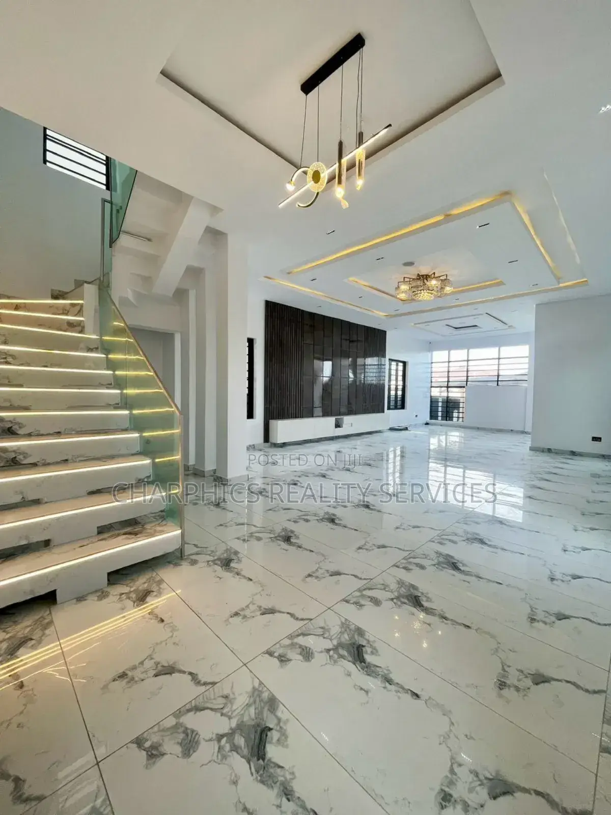 5bdrm Duplex in Lekki for sale