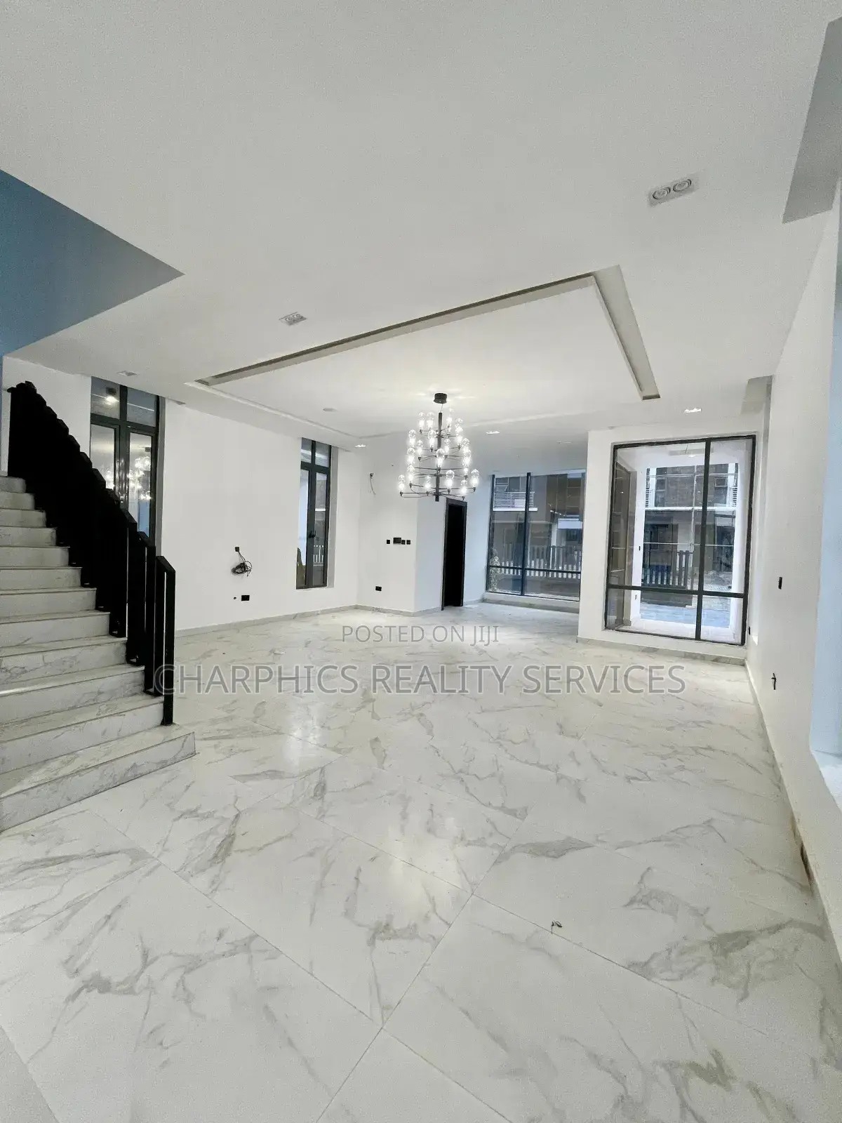 5bdrm Duplex in Lekki for sale