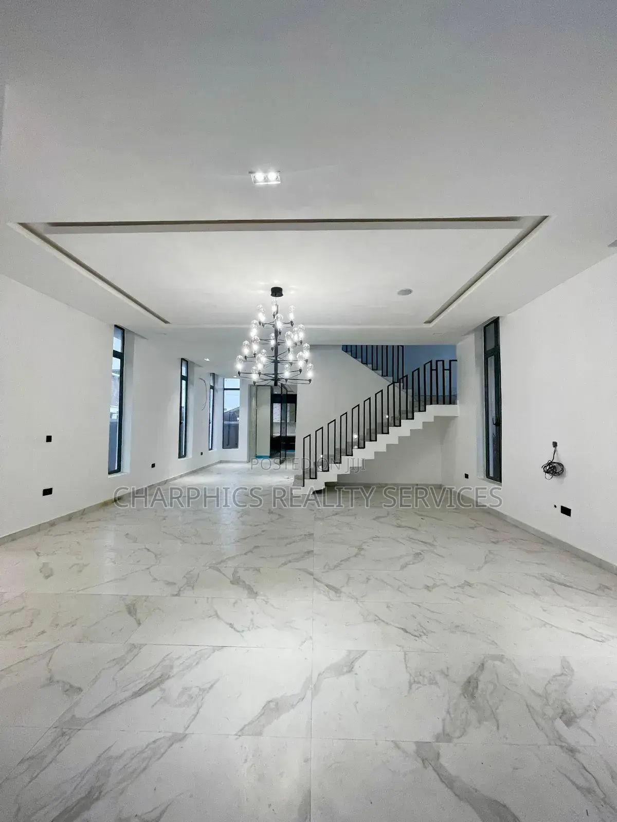 5bdrm Duplex in Lekki for sale