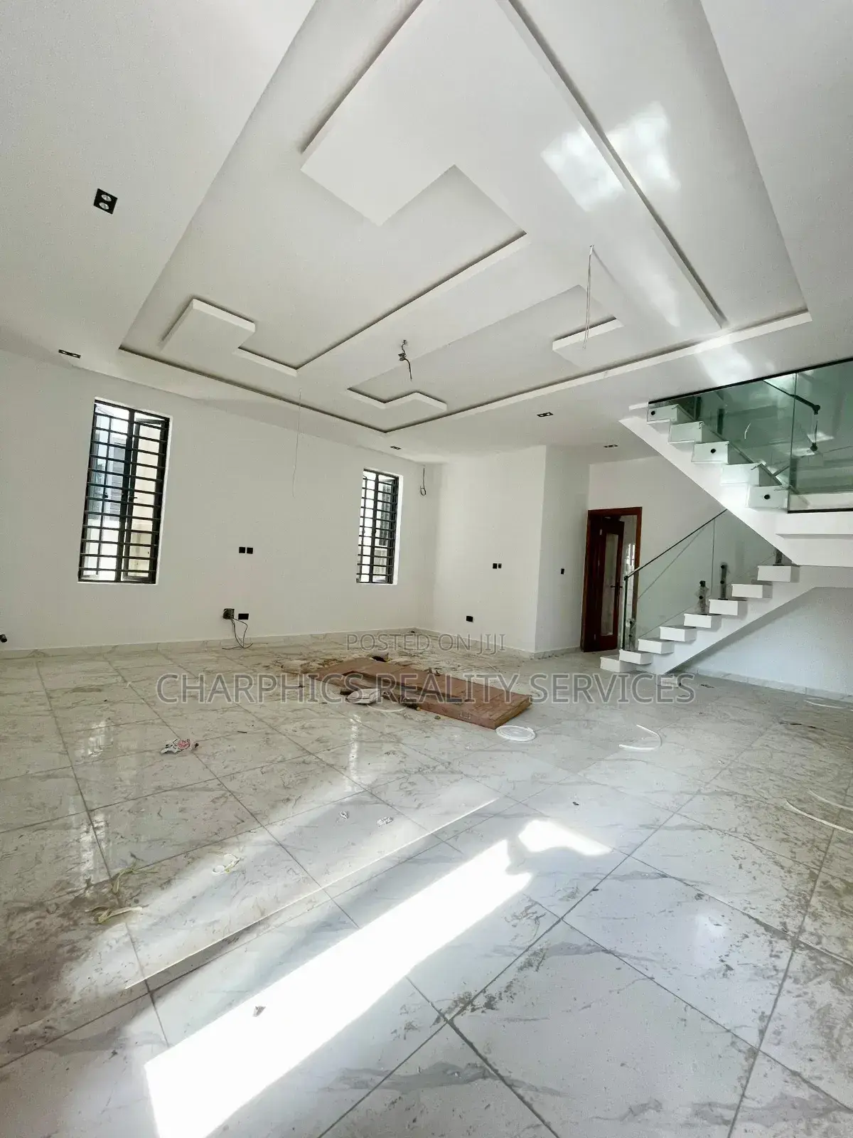 5bdrm Duplex in Lekki for sale